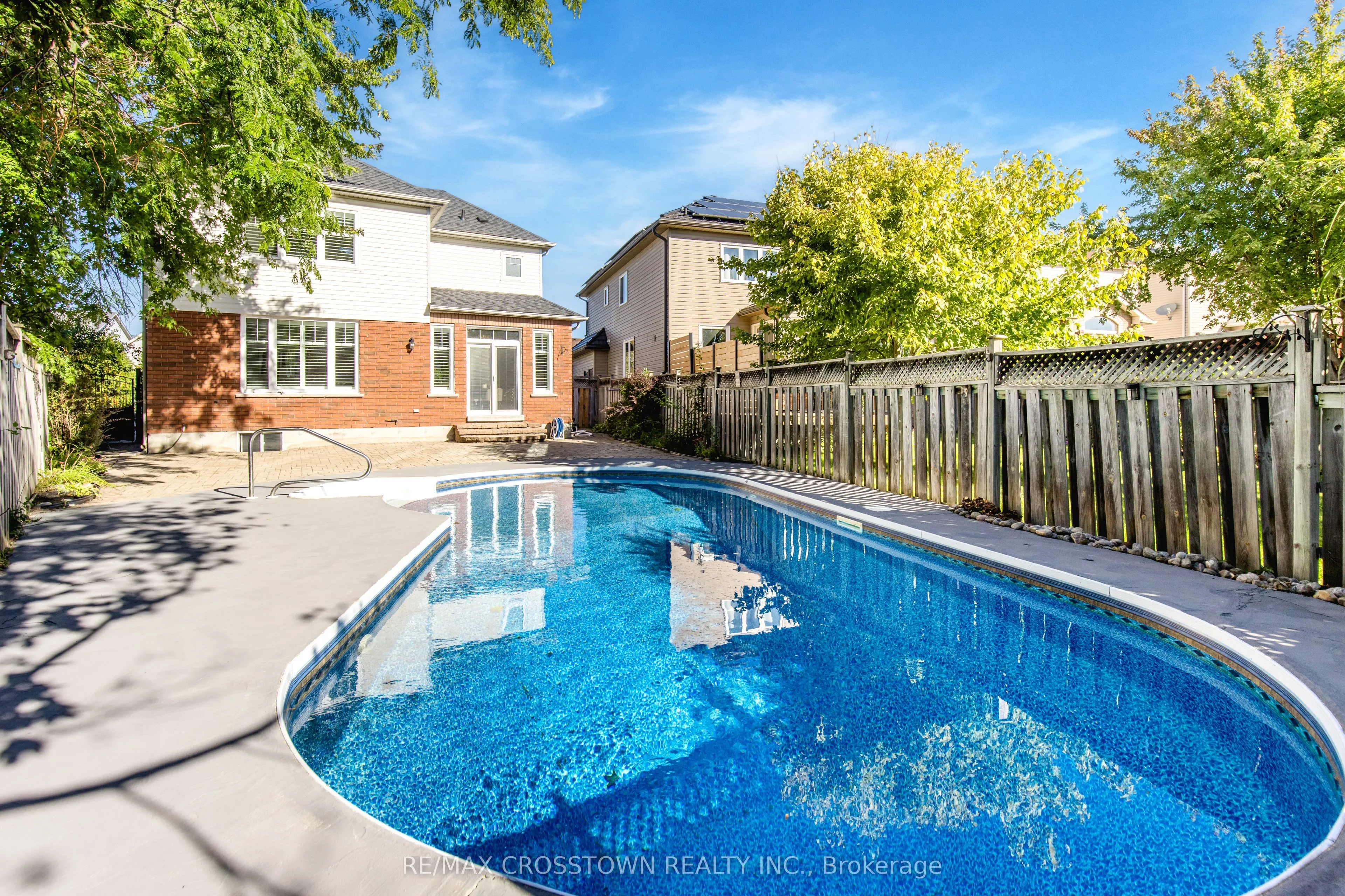 62 Windsor Crescent