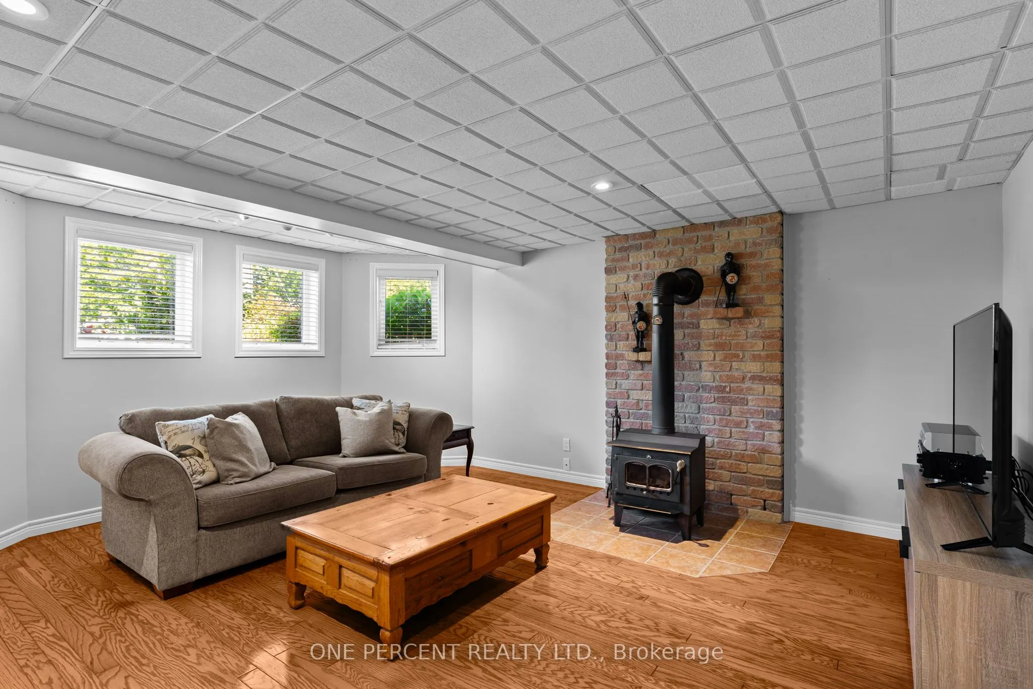 63 Bailey Crescent