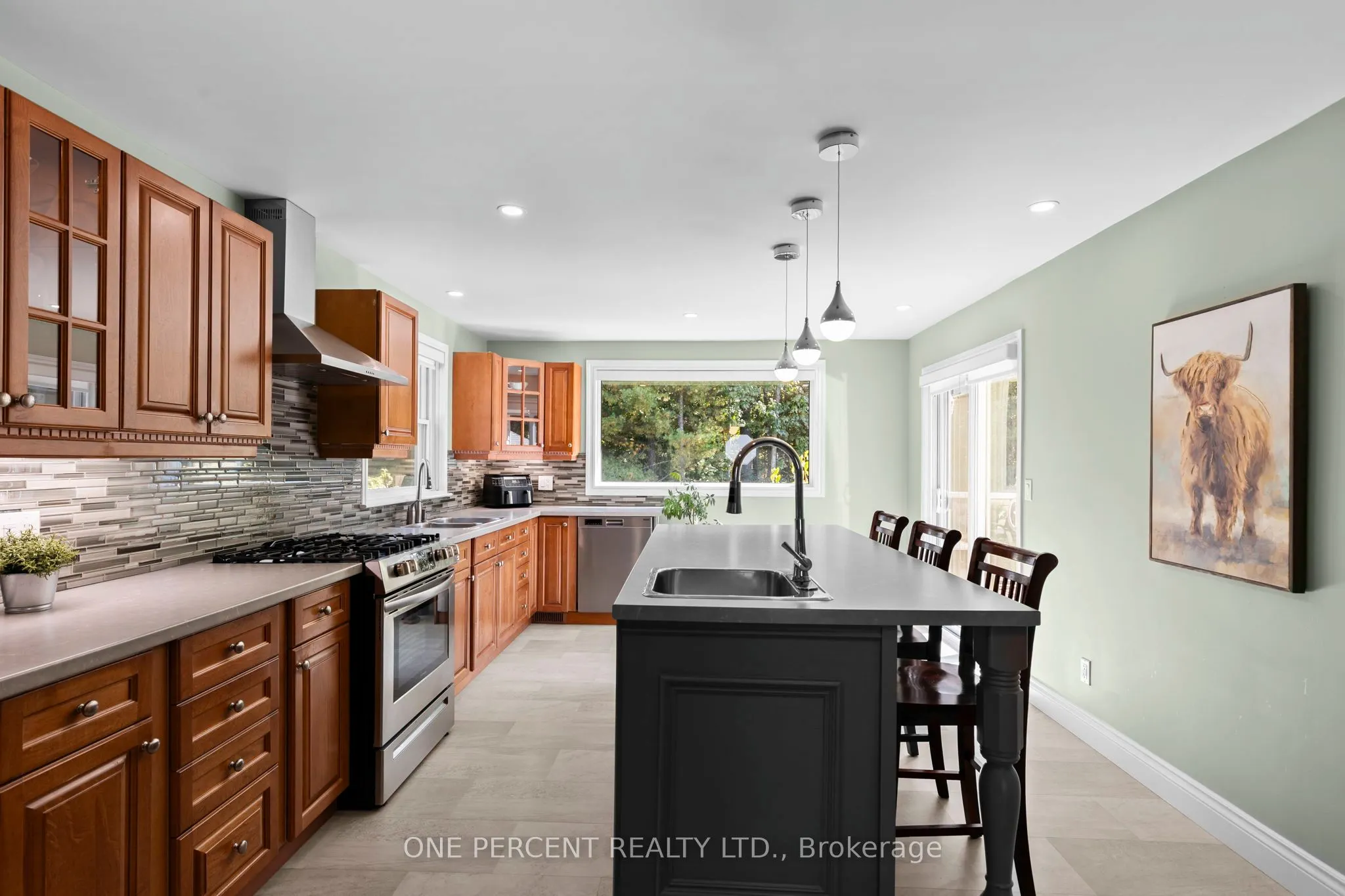 63 Bailey Crescent