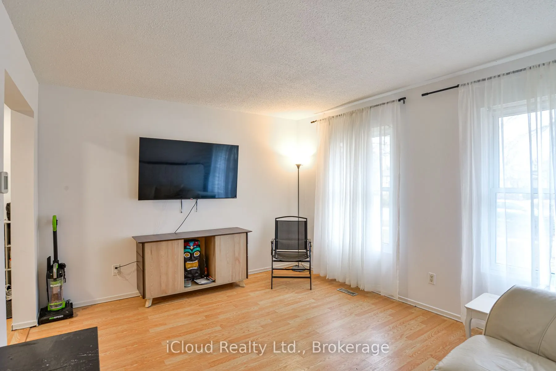 34 Kipling Place