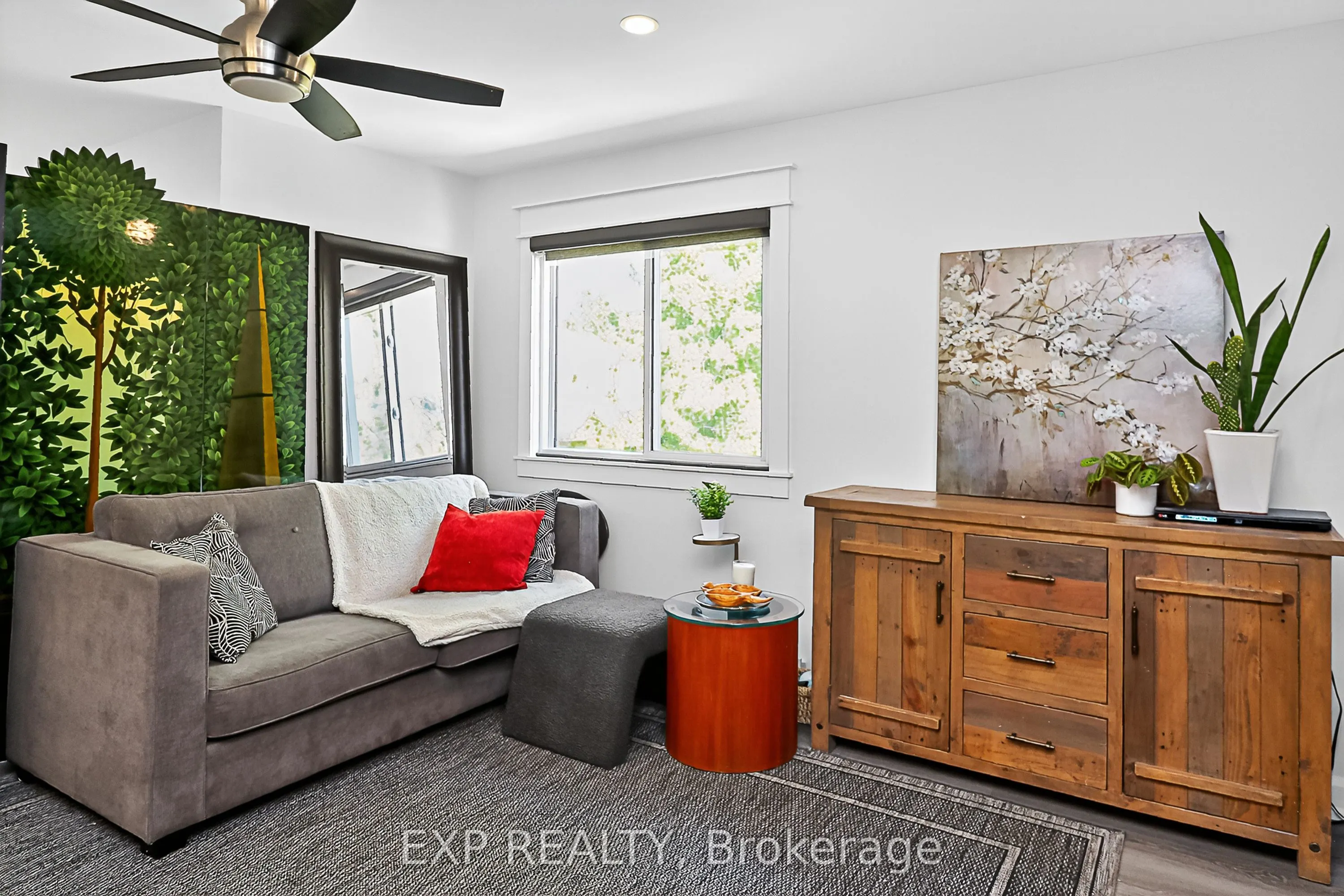15 Dawson Drive, #3