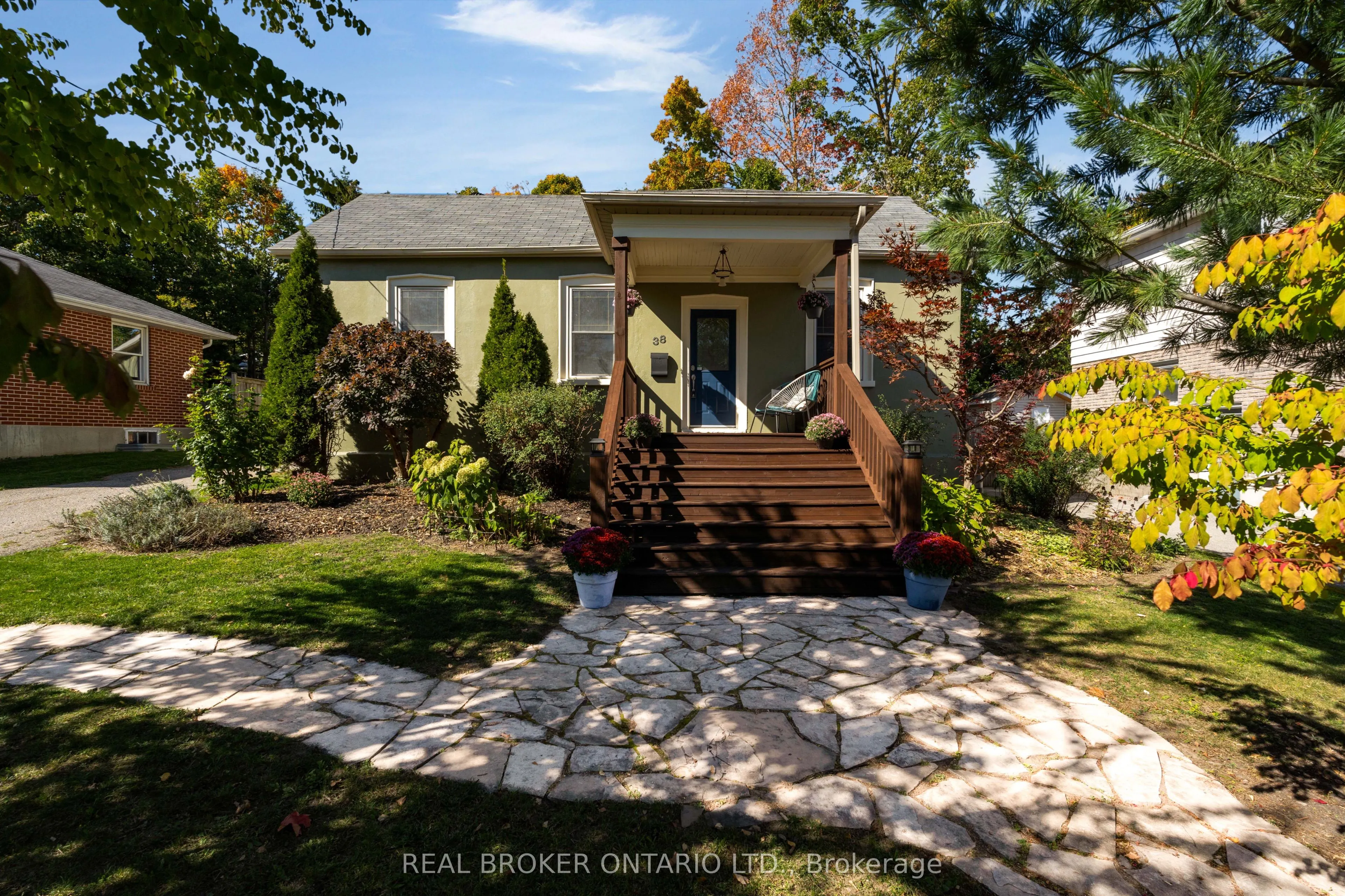 38 Grove Street