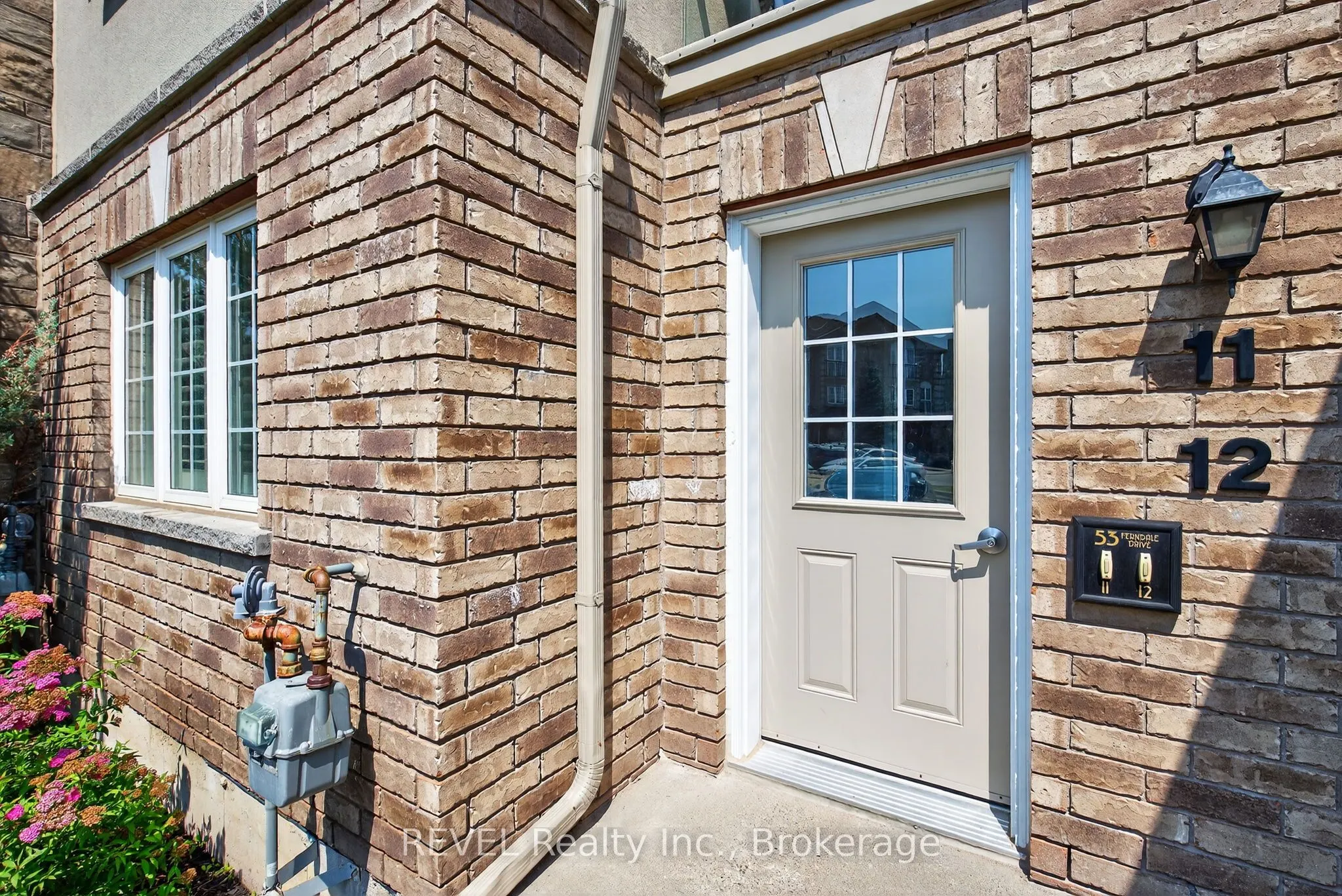53 Ferndale Drive S, #11
