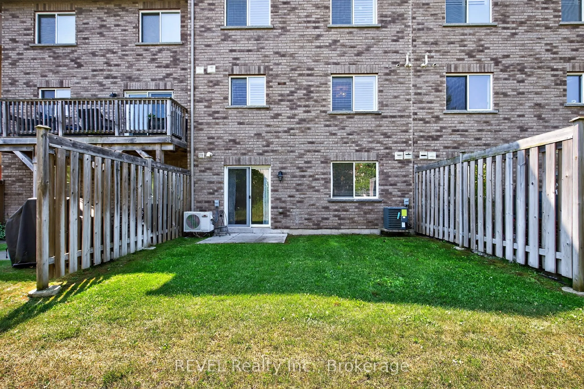 53 Ferndale Drive S, #11