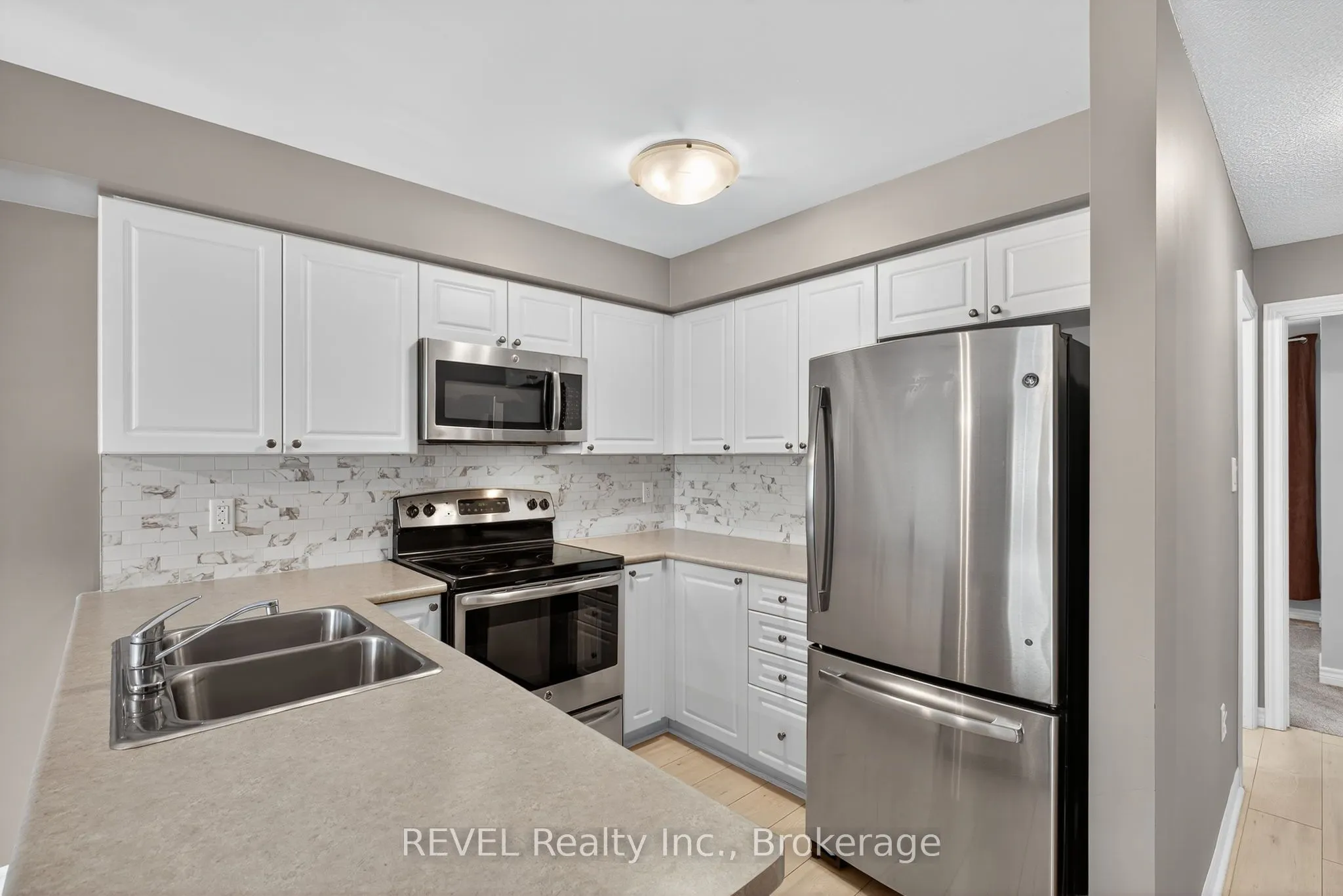 53 Ferndale Drive S, #11