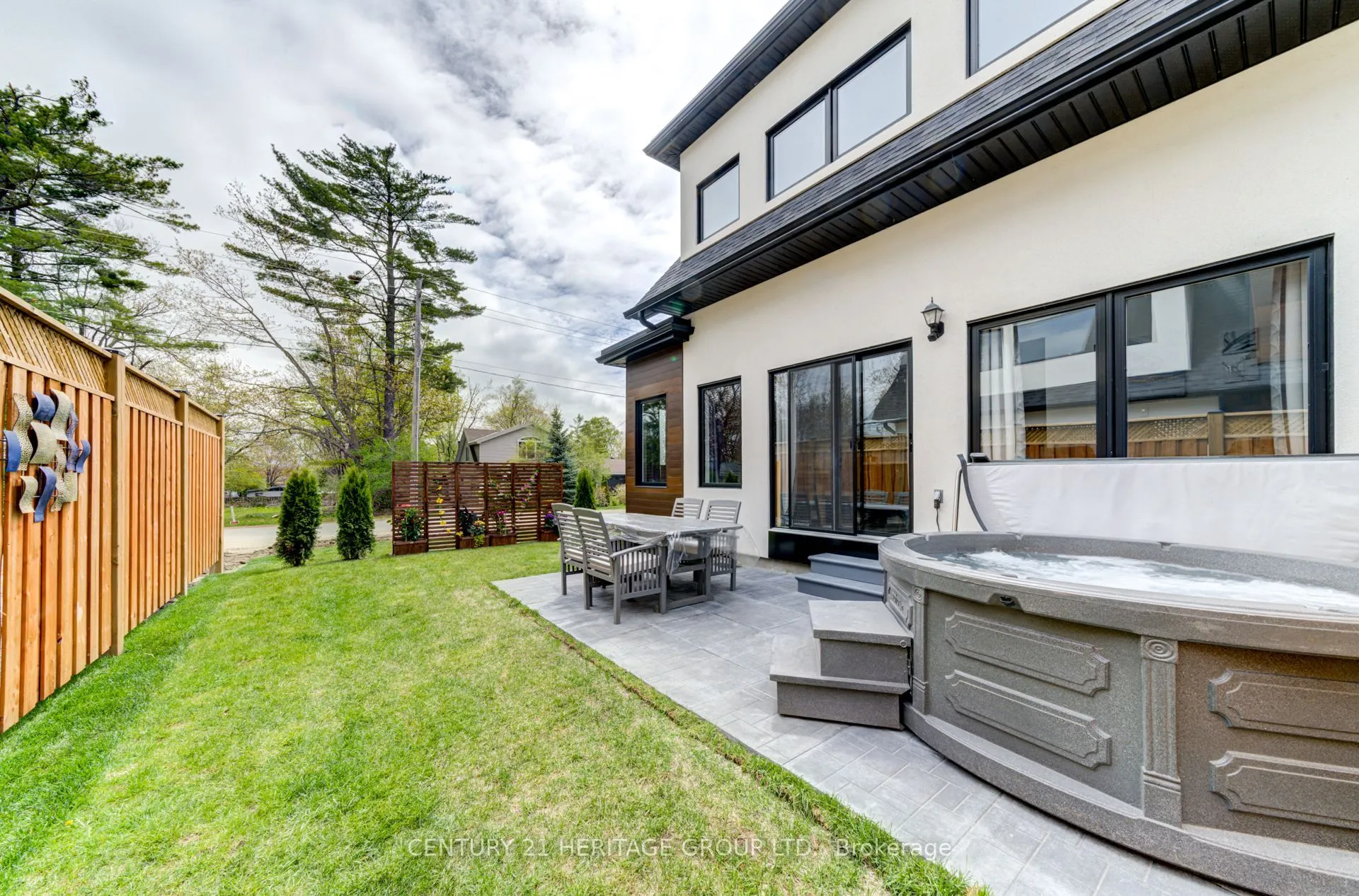 44 Ruby Crescent