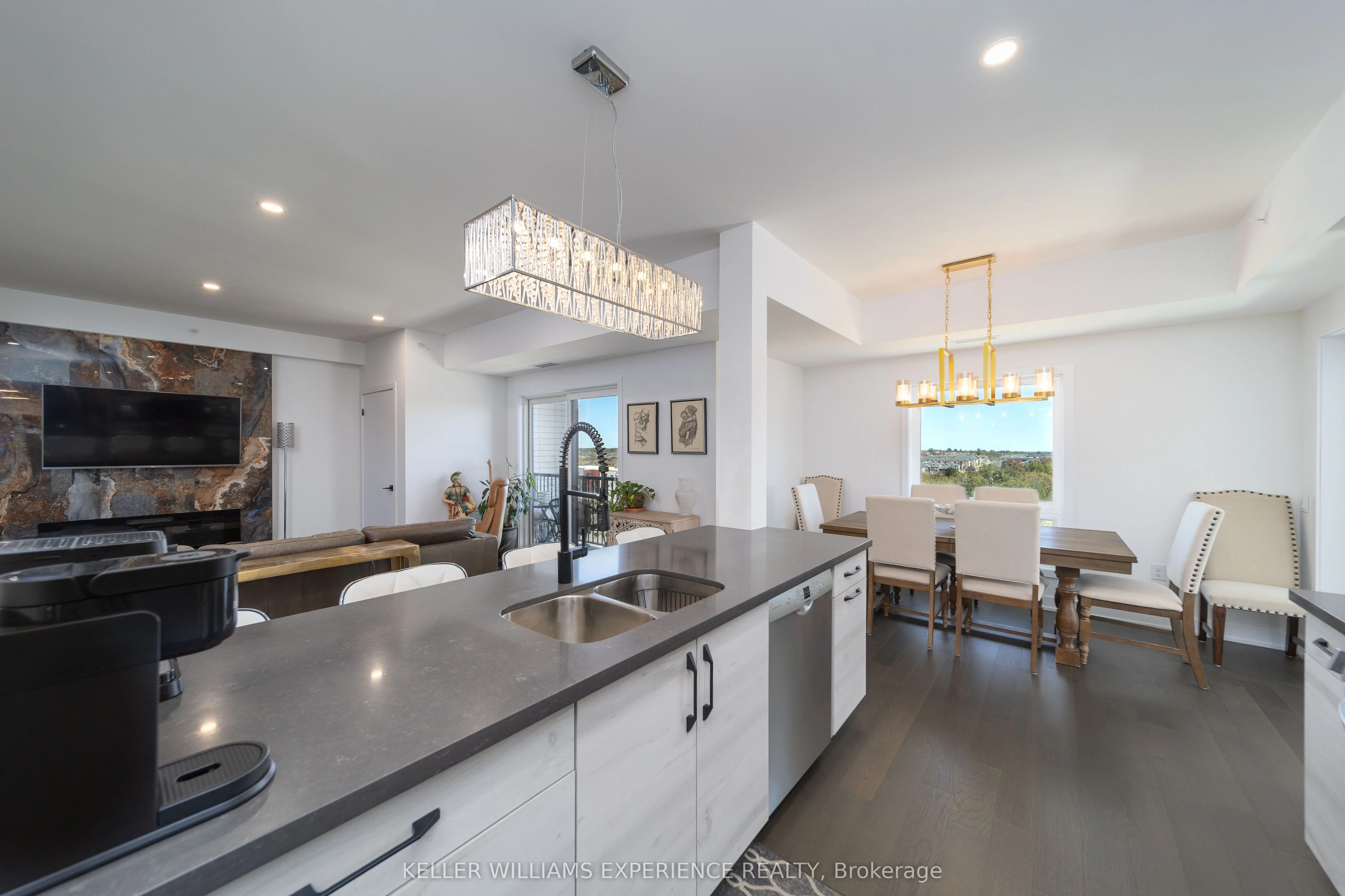 8 Culinary Lane, #601