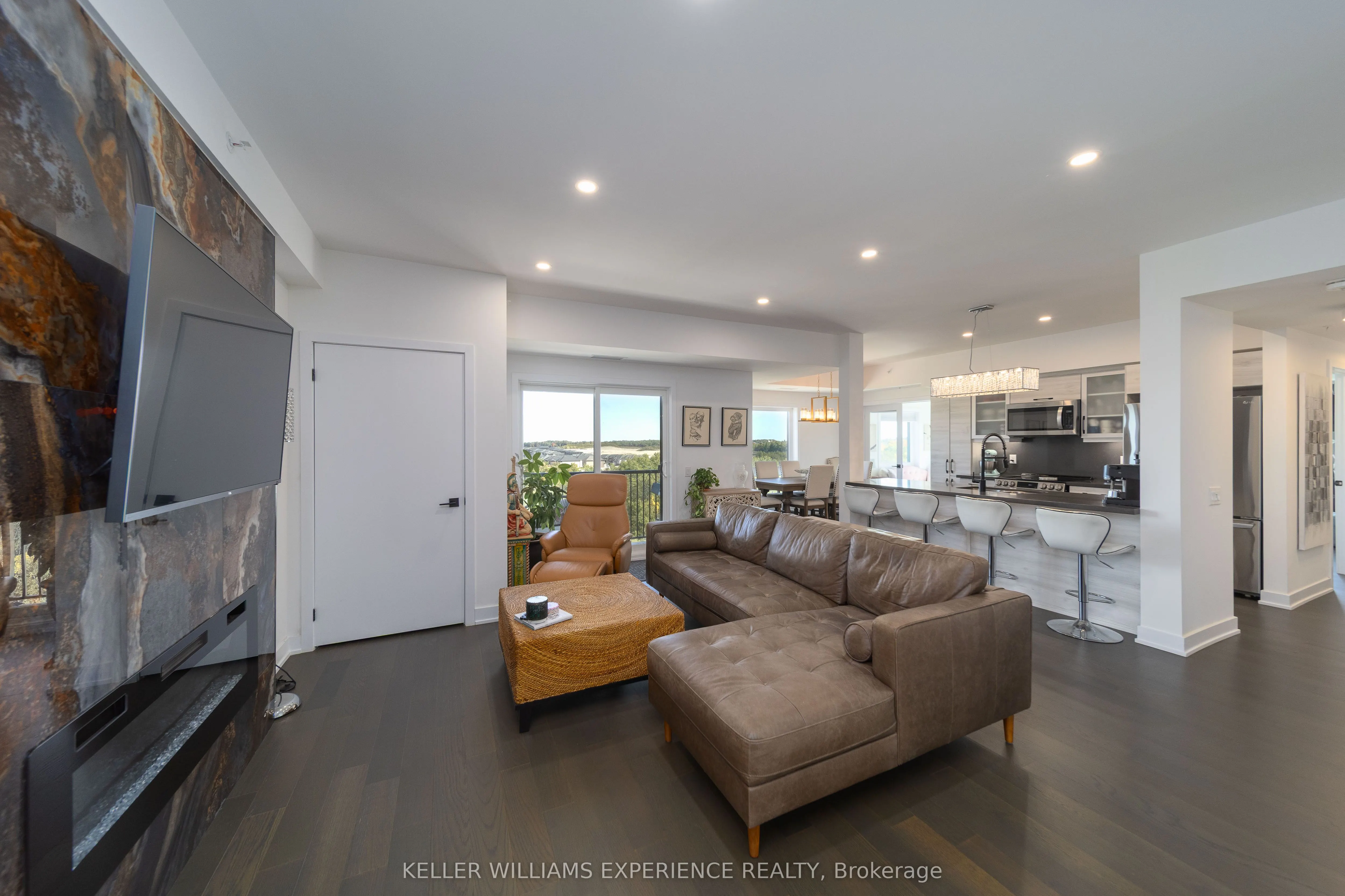 8 Culinary Lane, #601