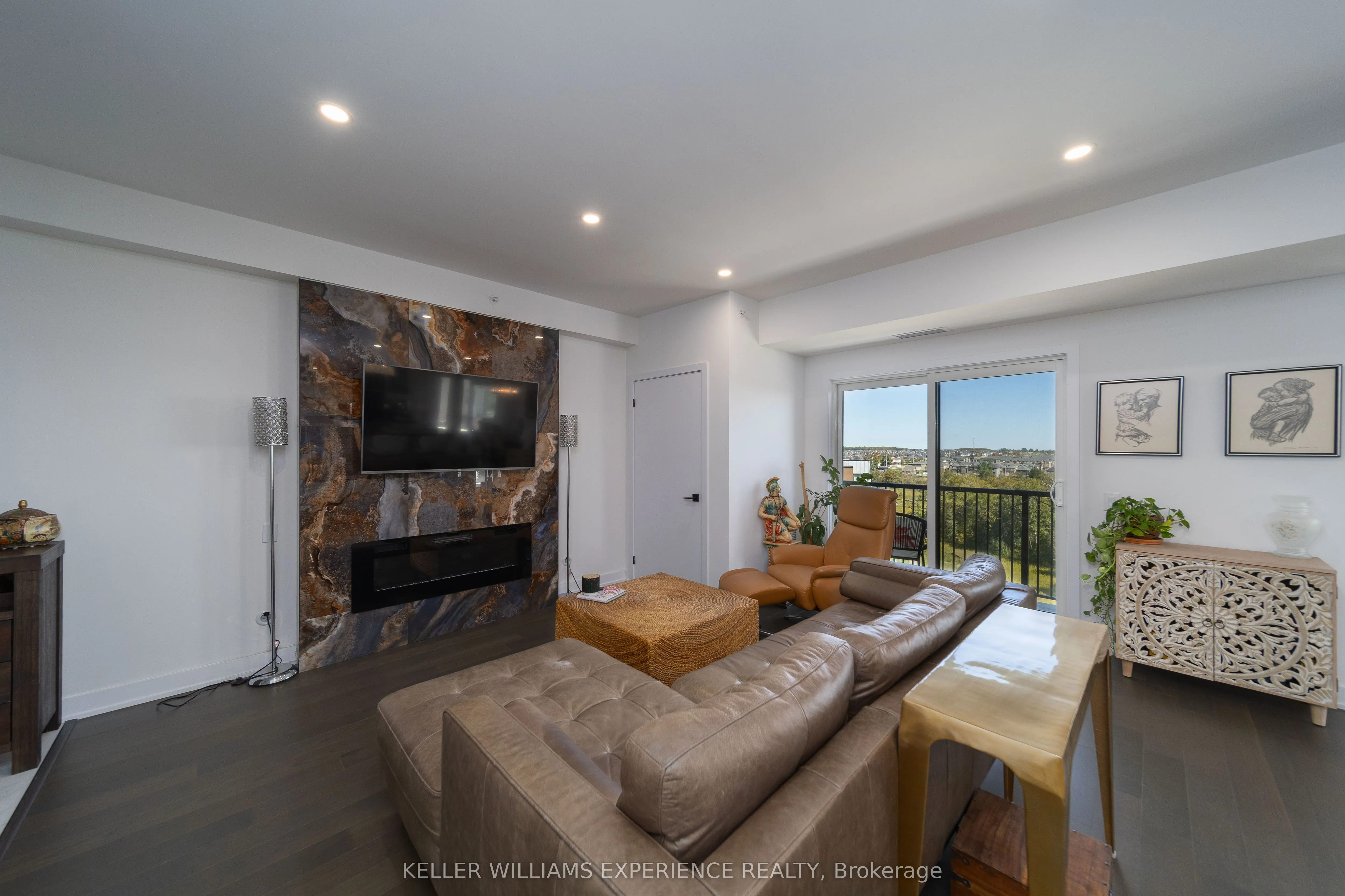 8 Culinary Lane, #601