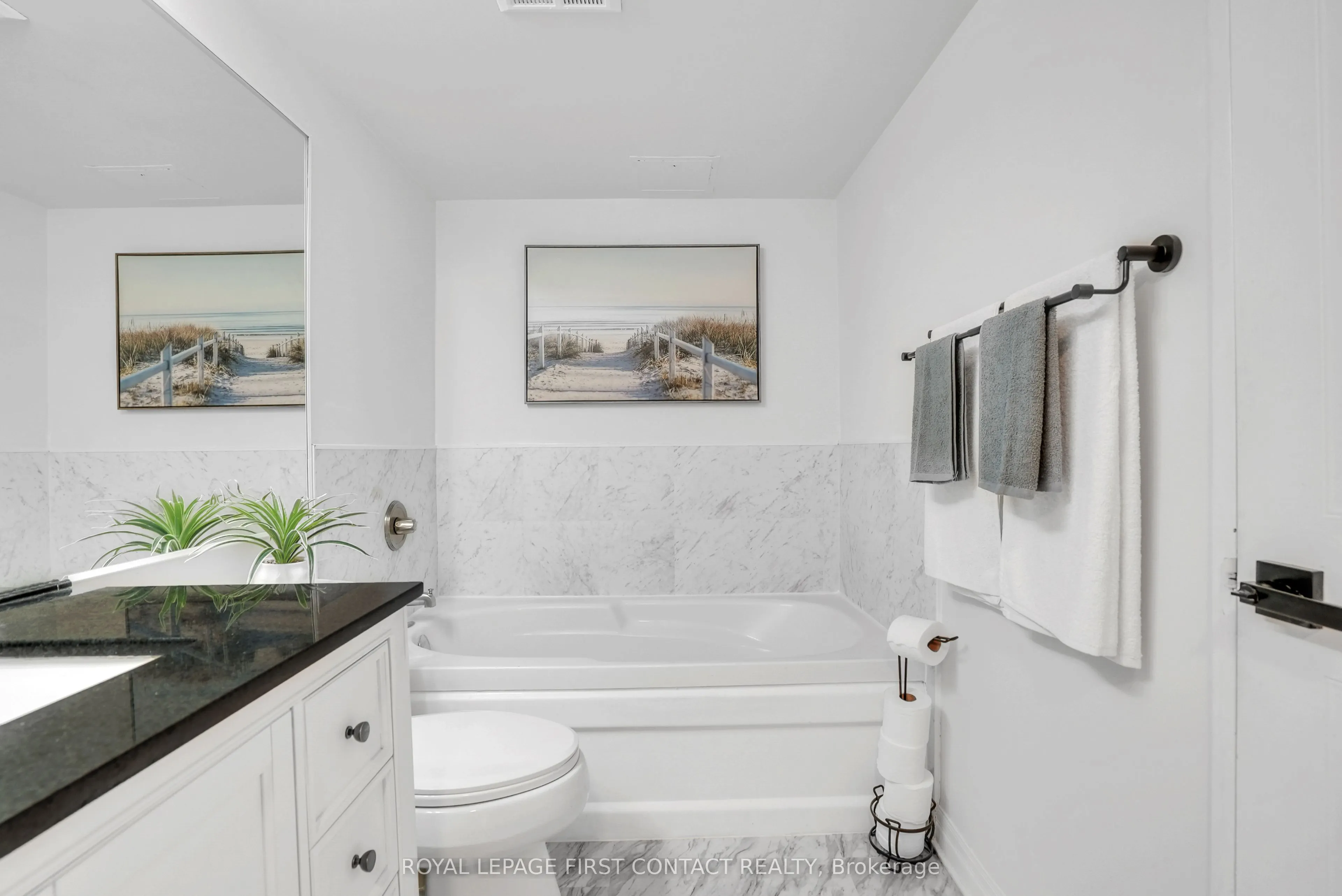 140 Dunlop Street E, #908
