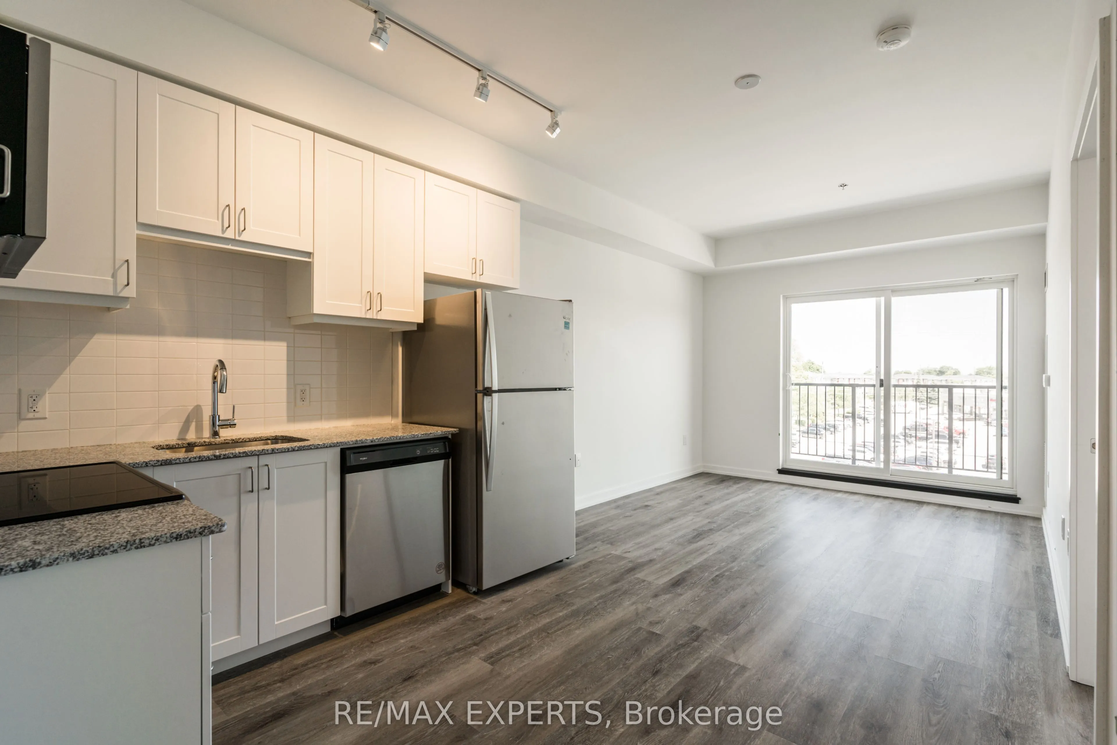 430 ESSA Road, #319