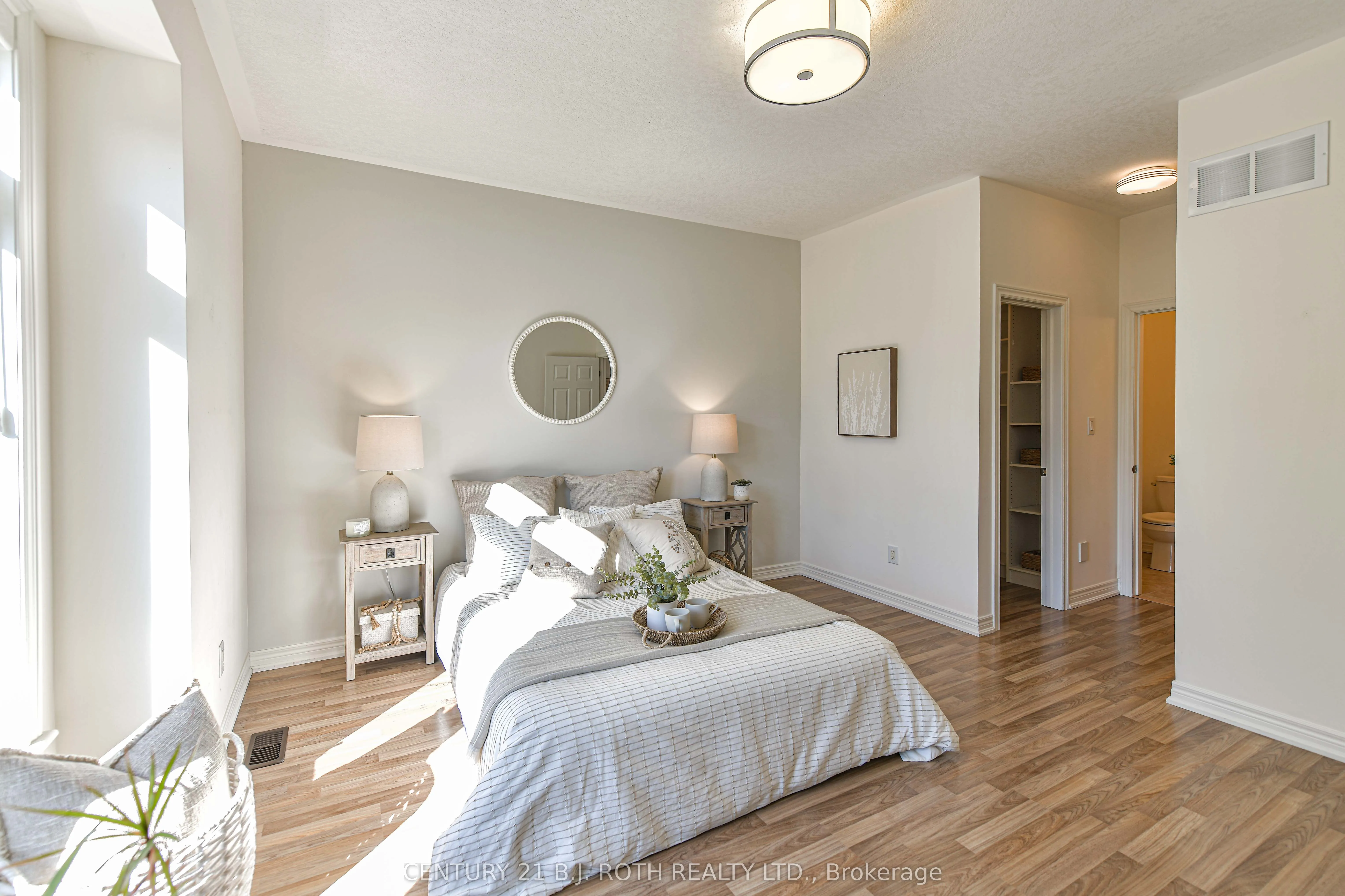 28 Canterbury Circle