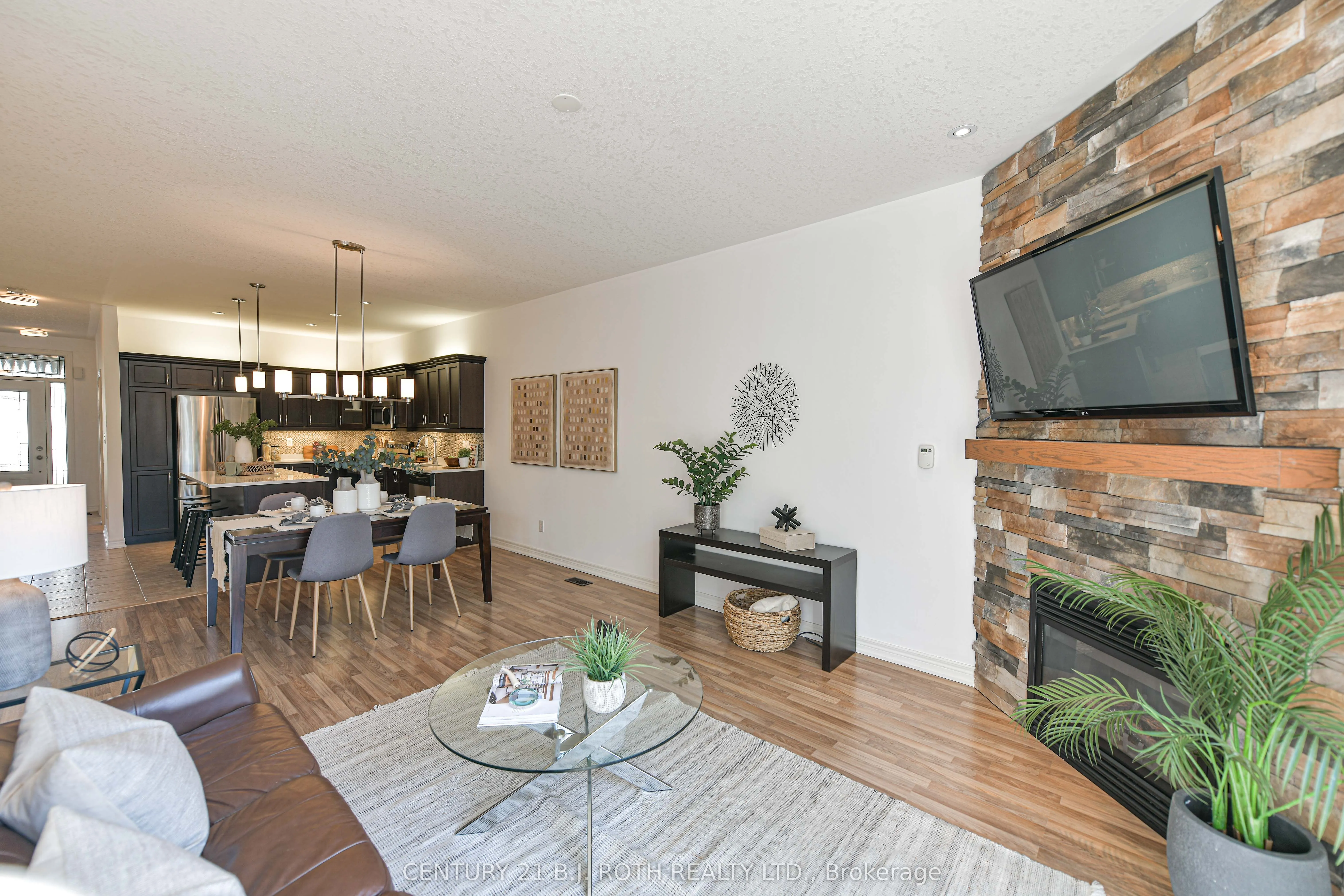 28 Canterbury Circle