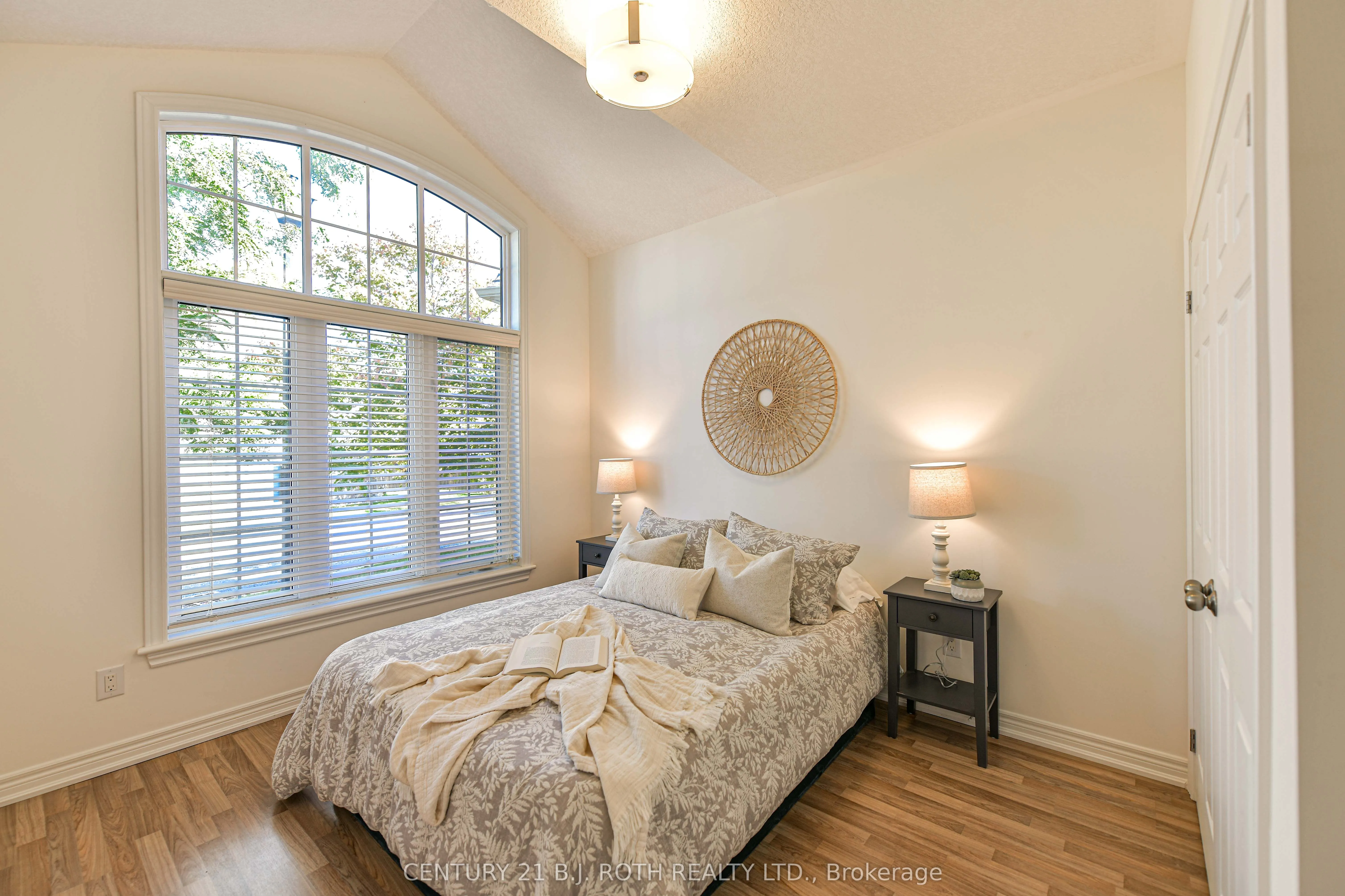 28 Canterbury Circle