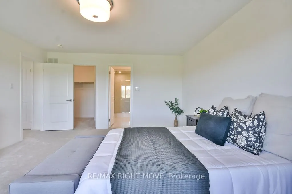 3721 Quayside Drive