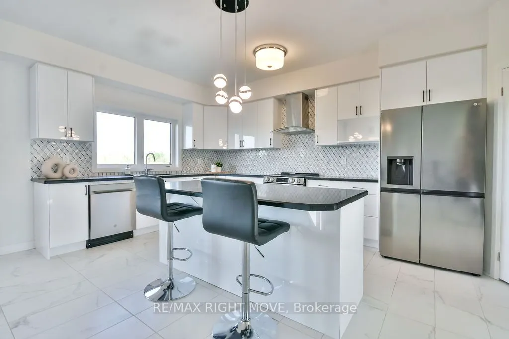 3721 Quayside Drive