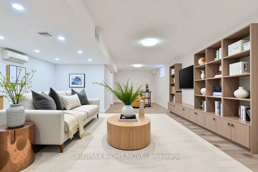 3721 Quayside Drive