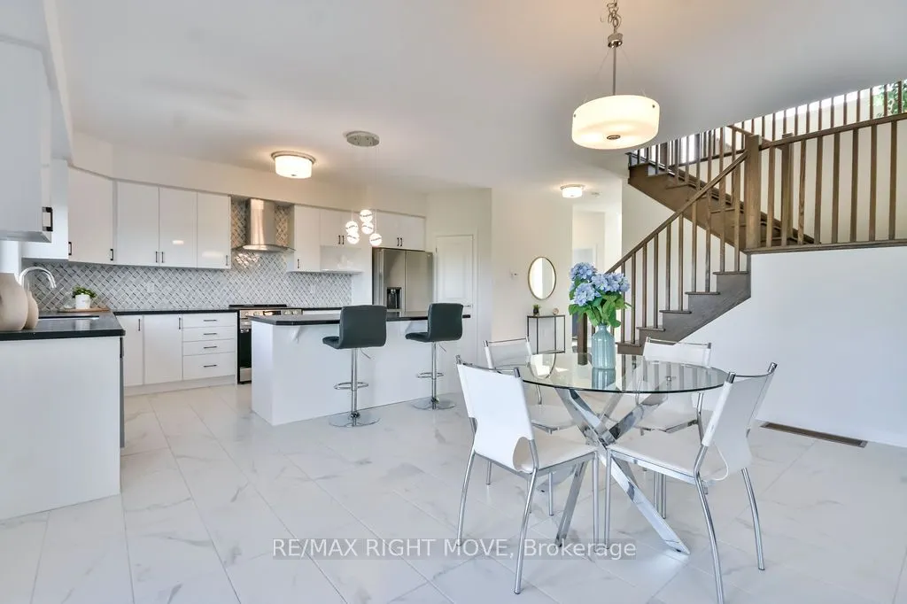 3721 Quayside Drive