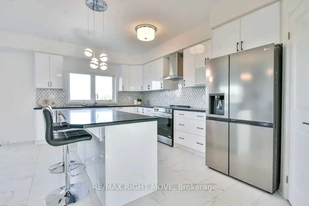 3721 Quayside Drive