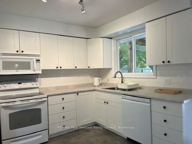 286 Sixth Street