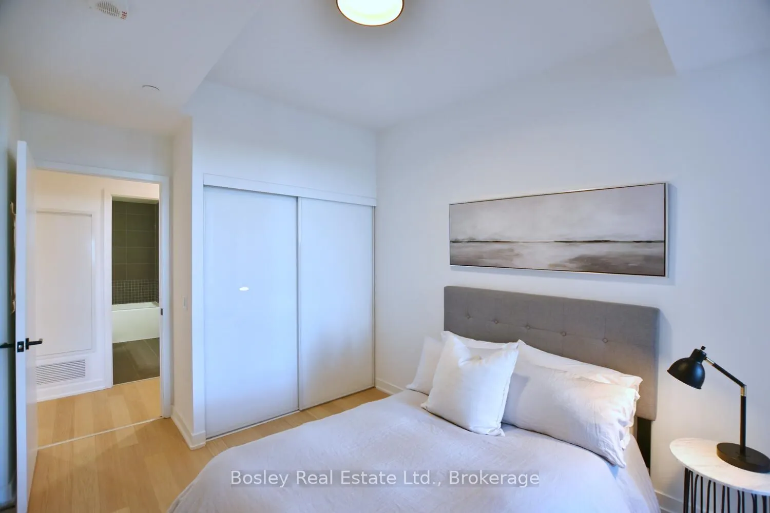 31 Huron Street, #227
