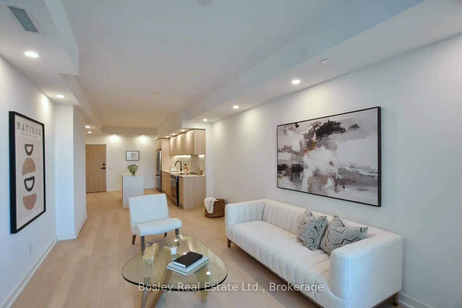31 Huron Street, #227