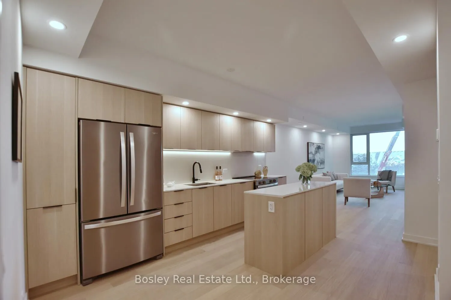 31 Huron Street, #227