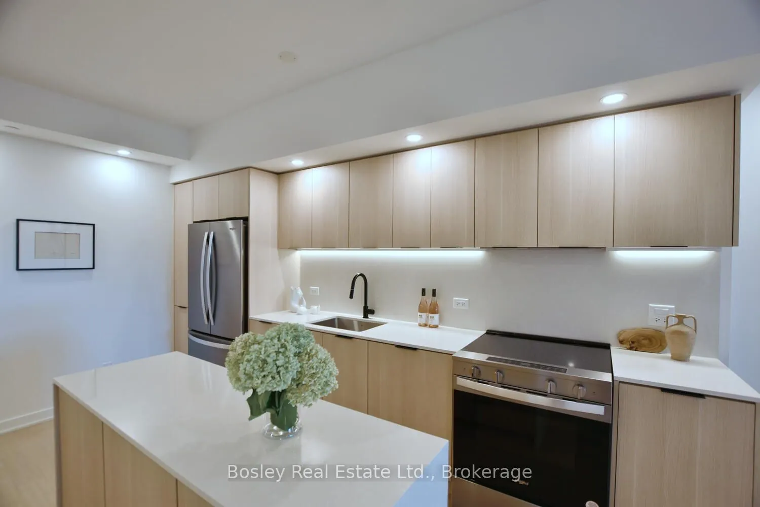 31 Huron Street, #227