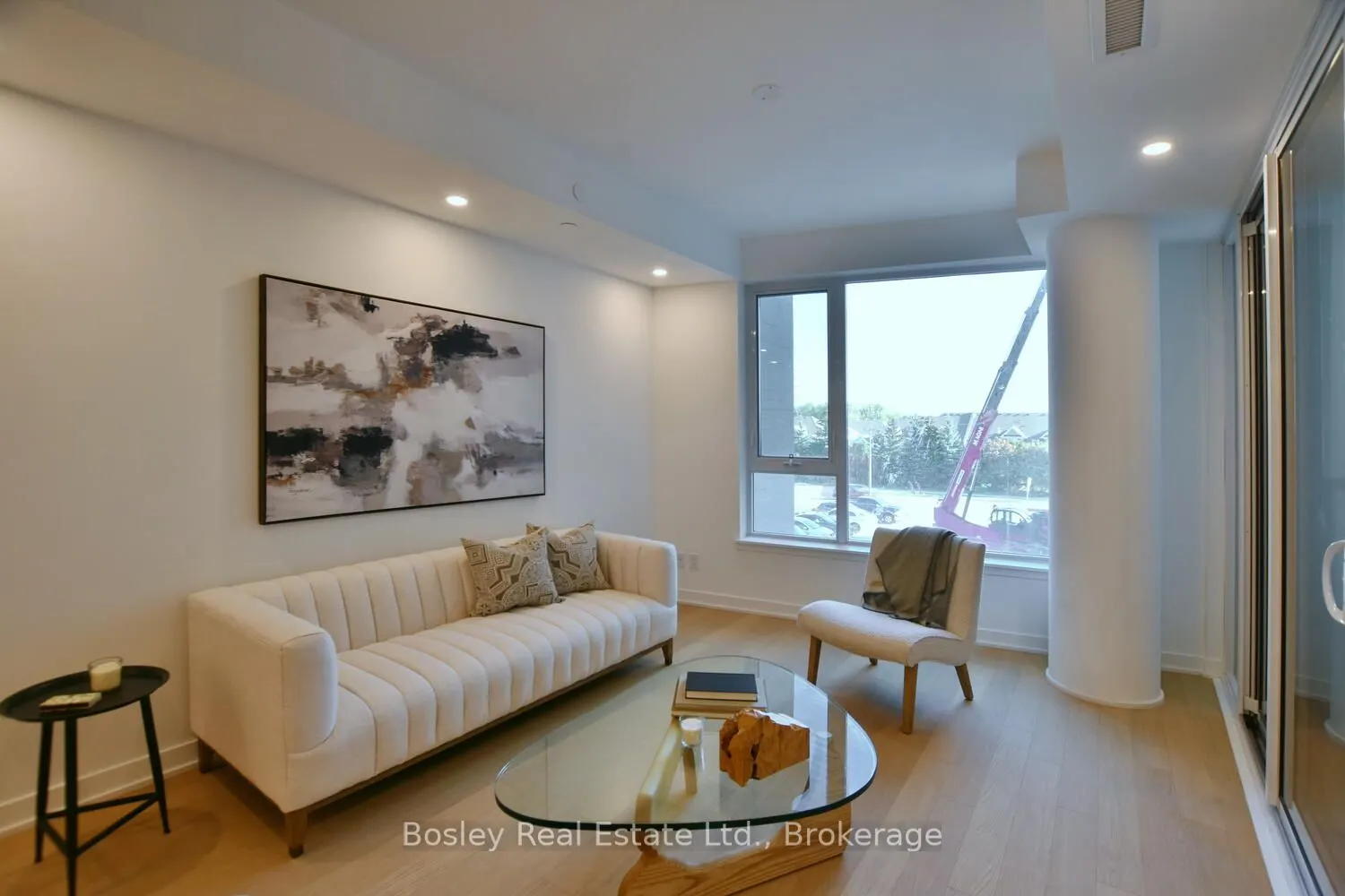 31 Huron Street, #227