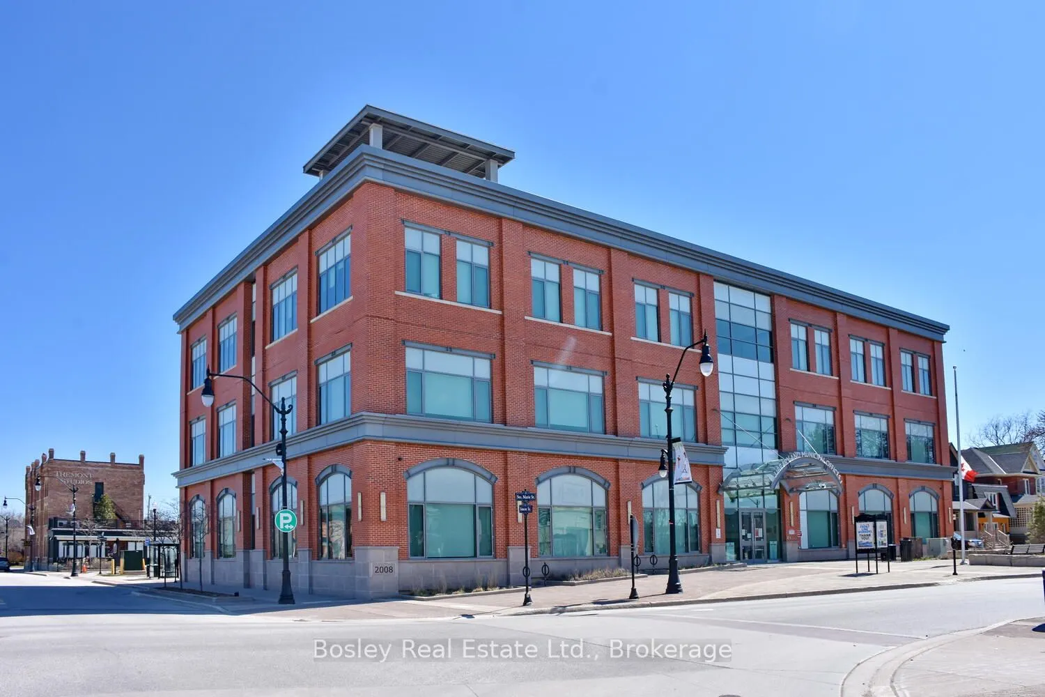 31 Huron Street, #227