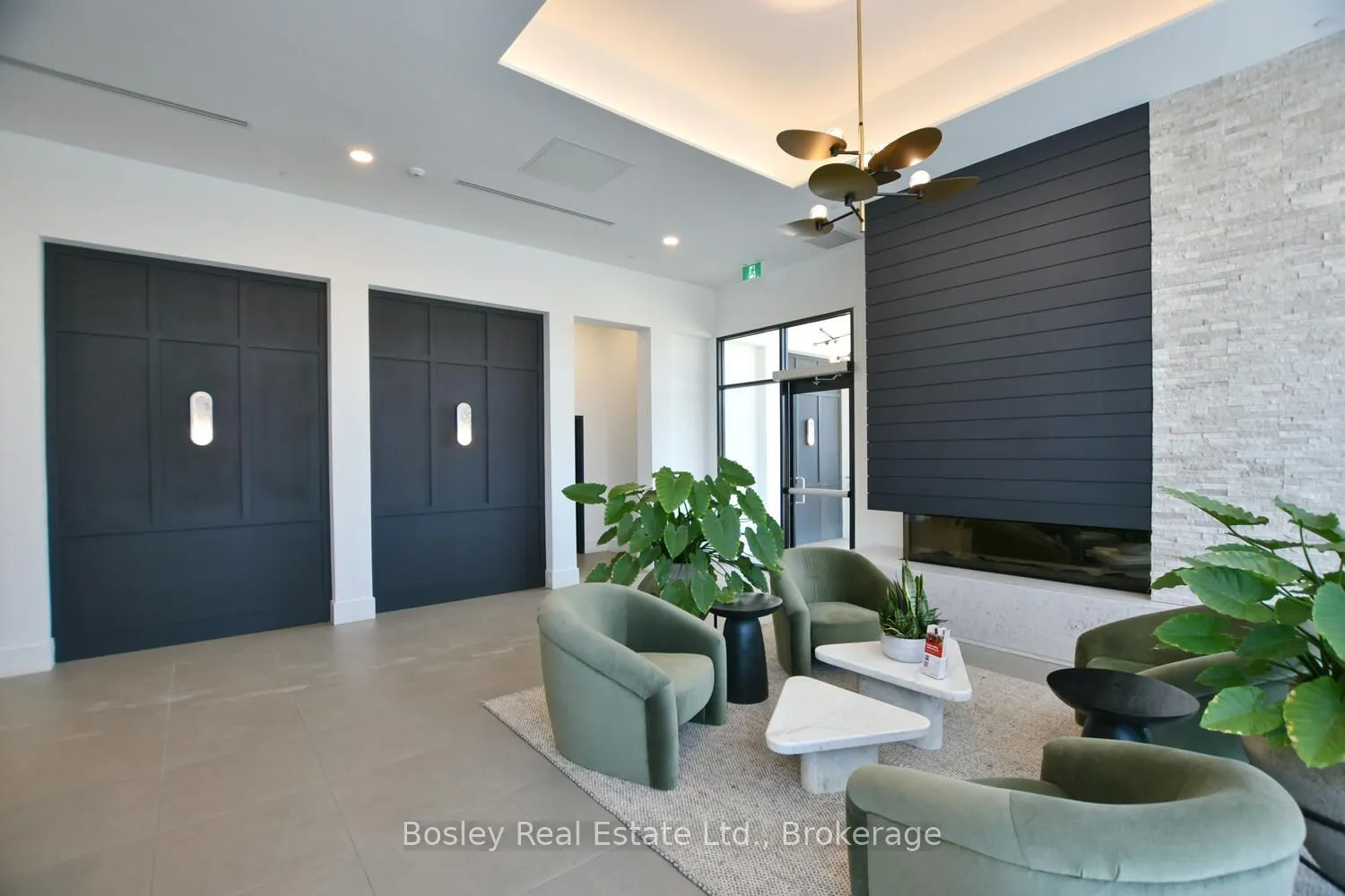 31 Huron Street, #227