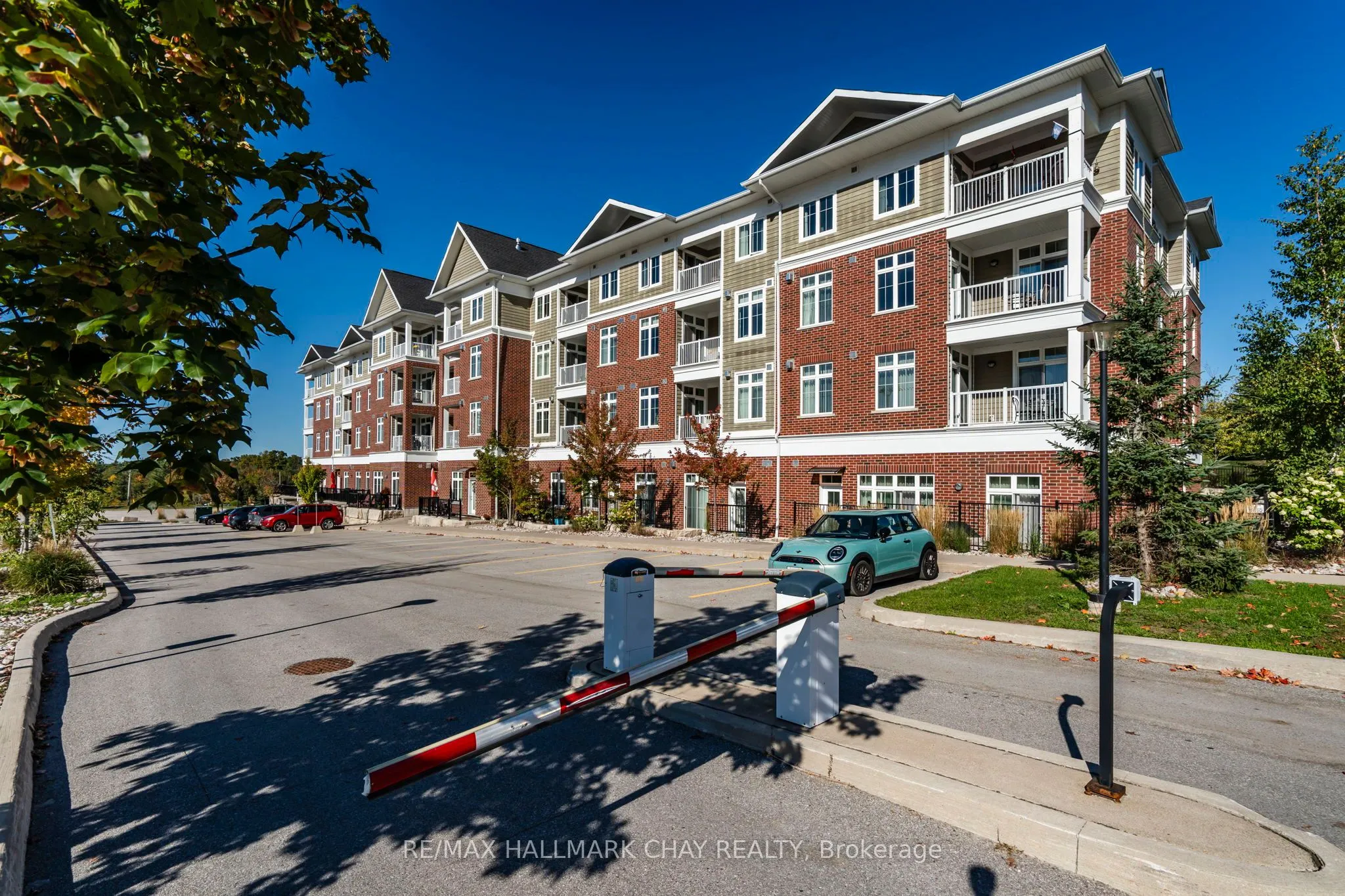40 Horseshoe Boulevard, #207