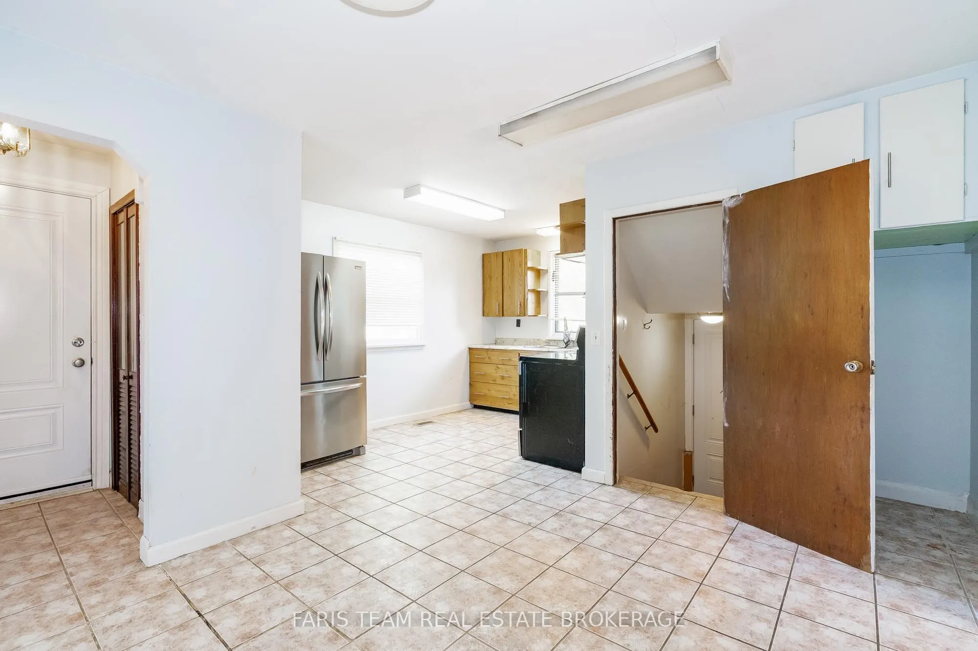 201 Ridge Road W