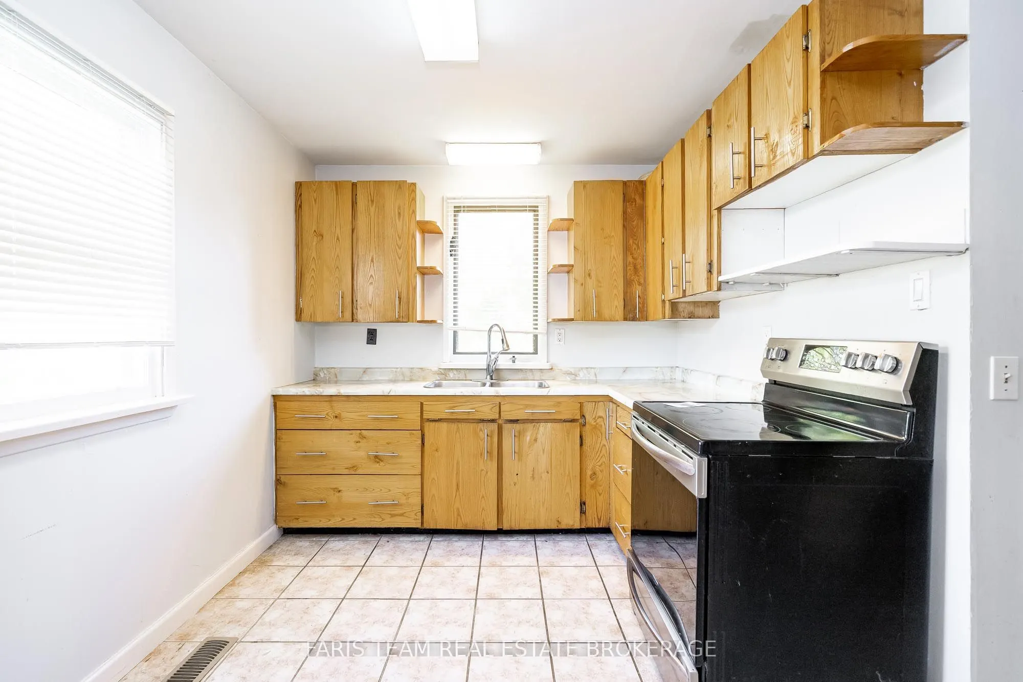 201 Ridge Road W