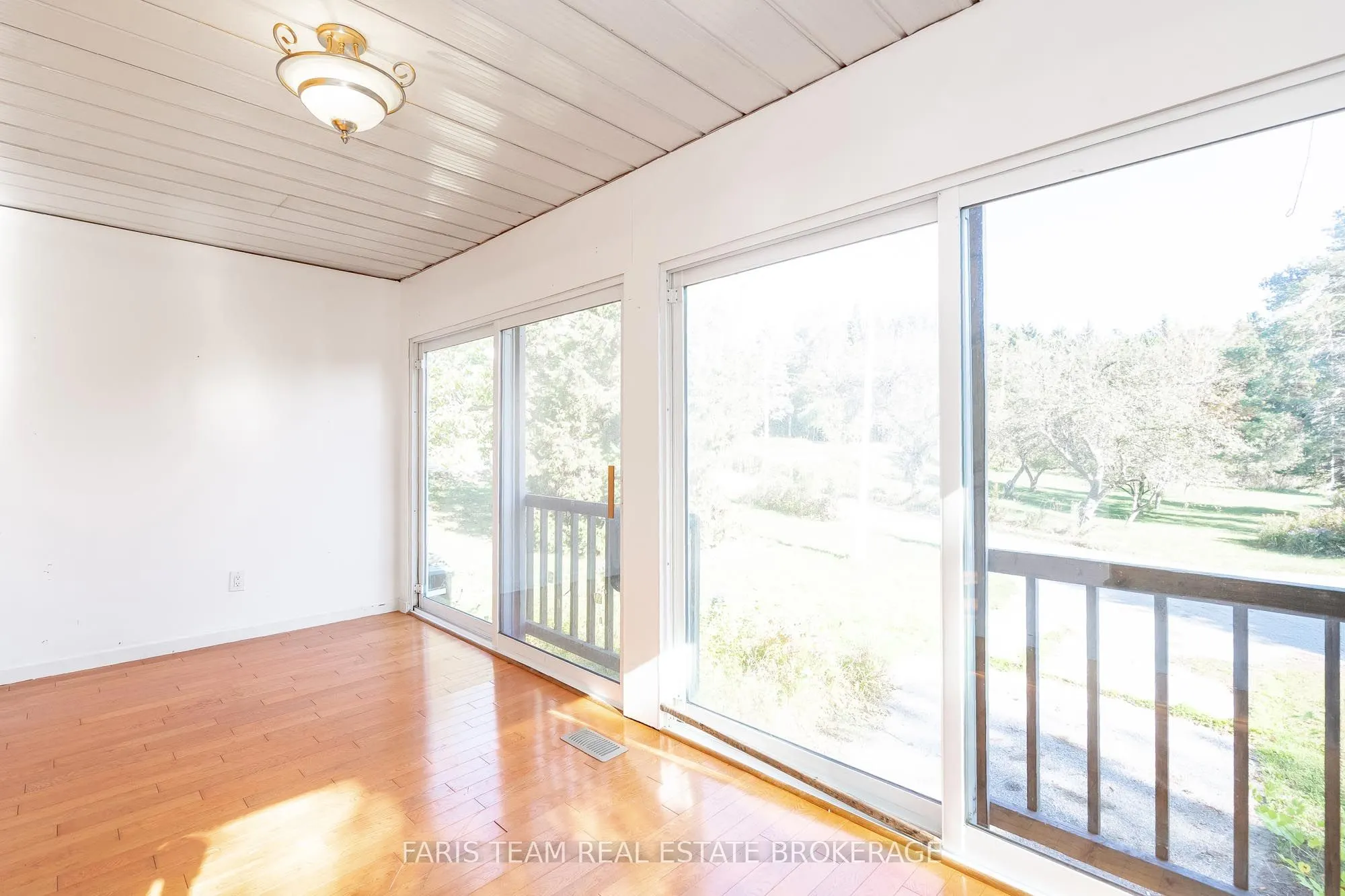 201 Ridge Road W