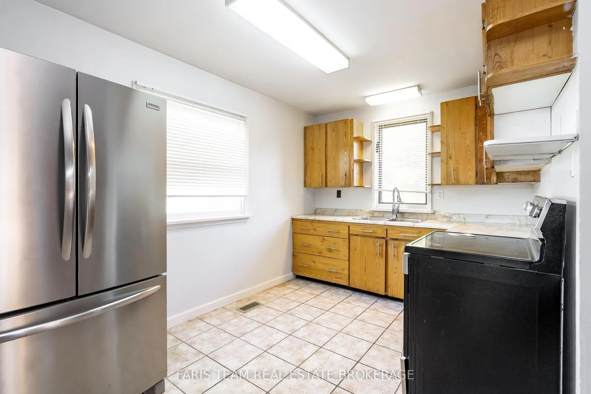 201 Ridge Road W