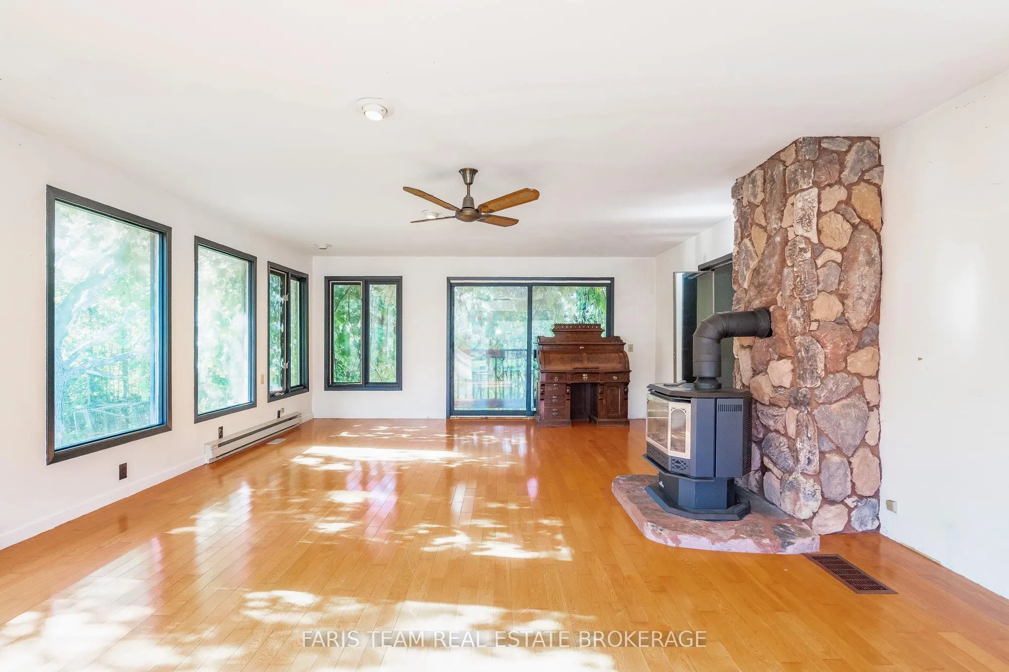 201 Ridge Road W
