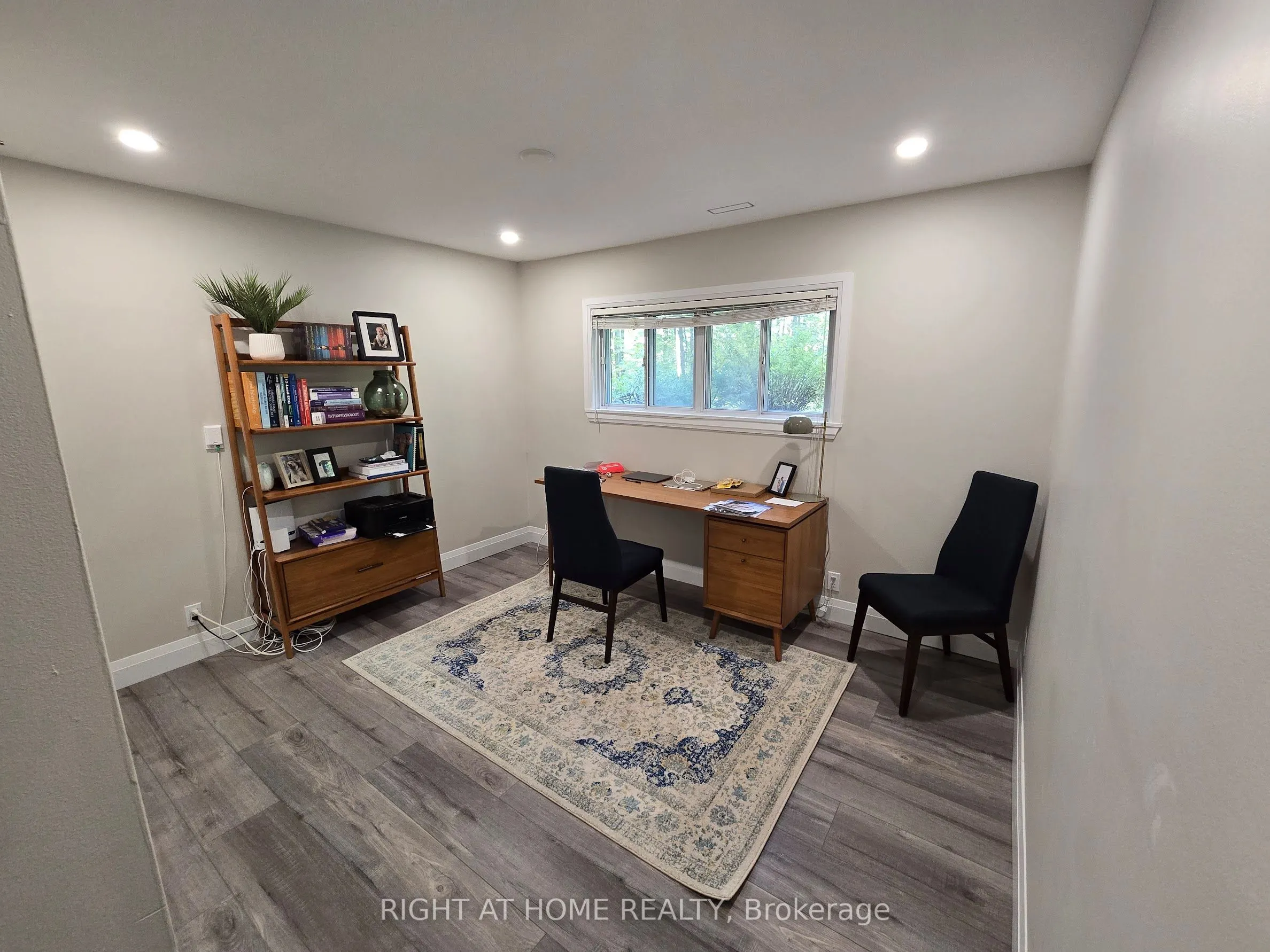11 WOODLAND Crescent