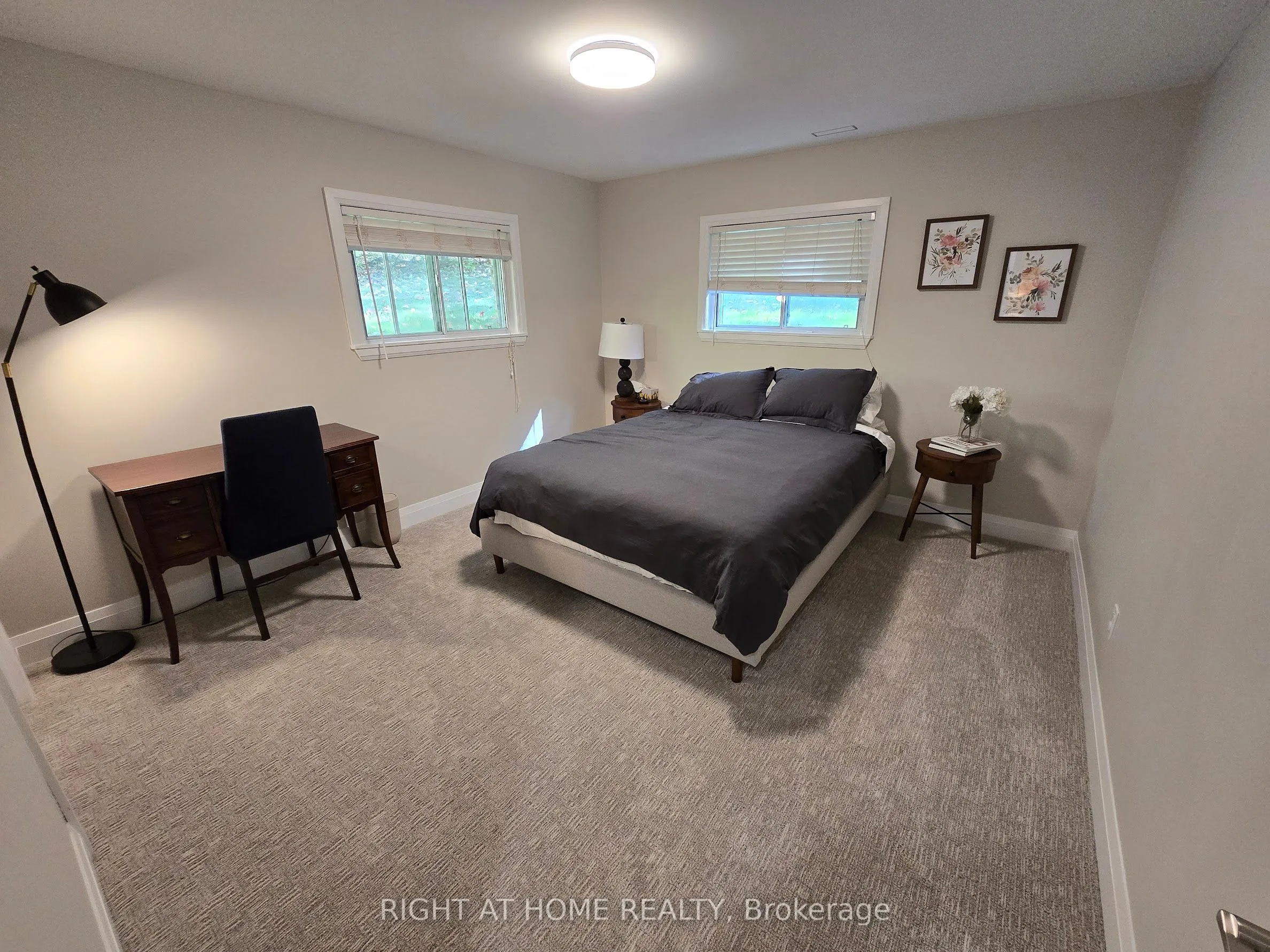 11 WOODLAND Crescent