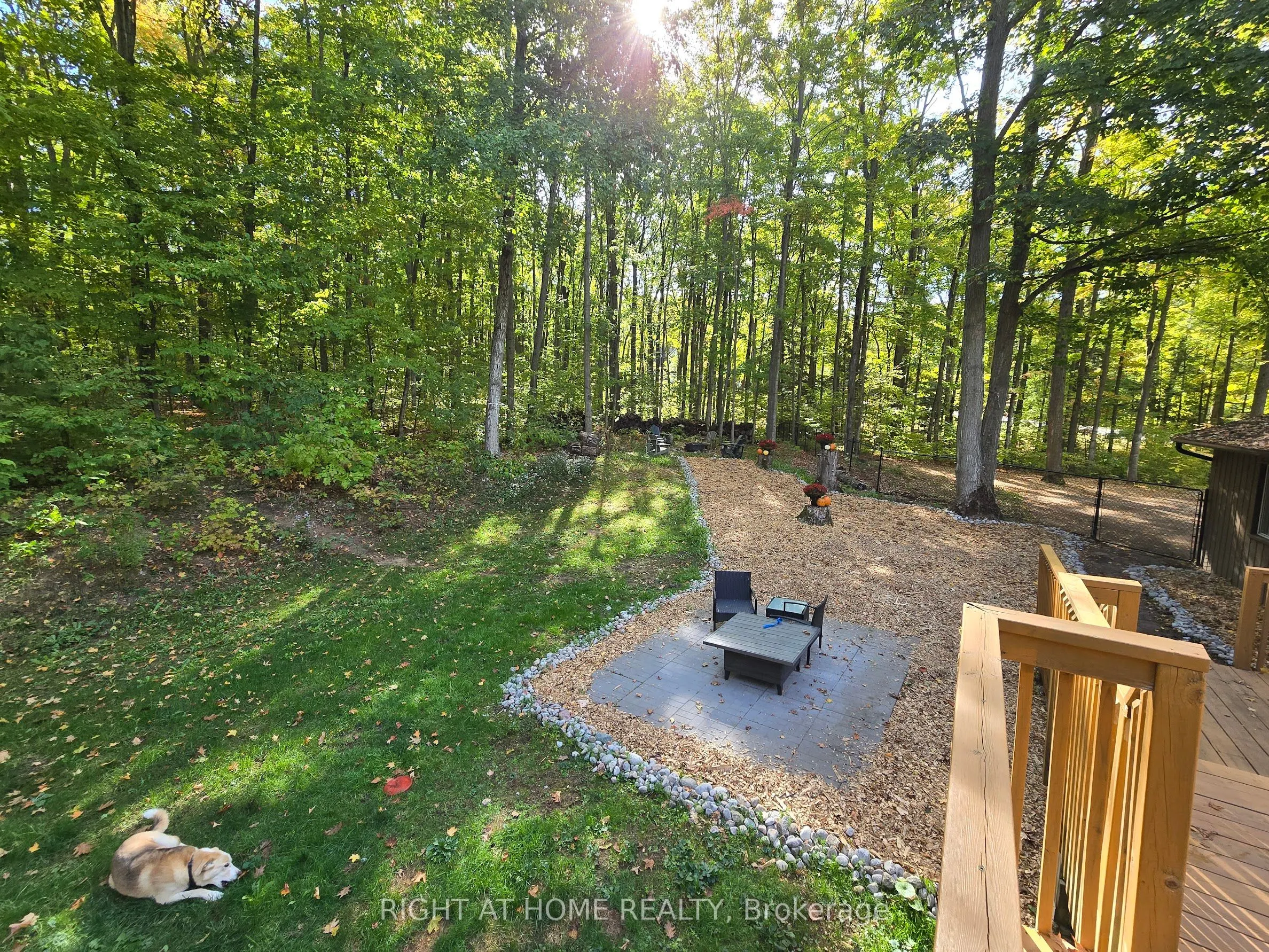 11 WOODLAND Crescent