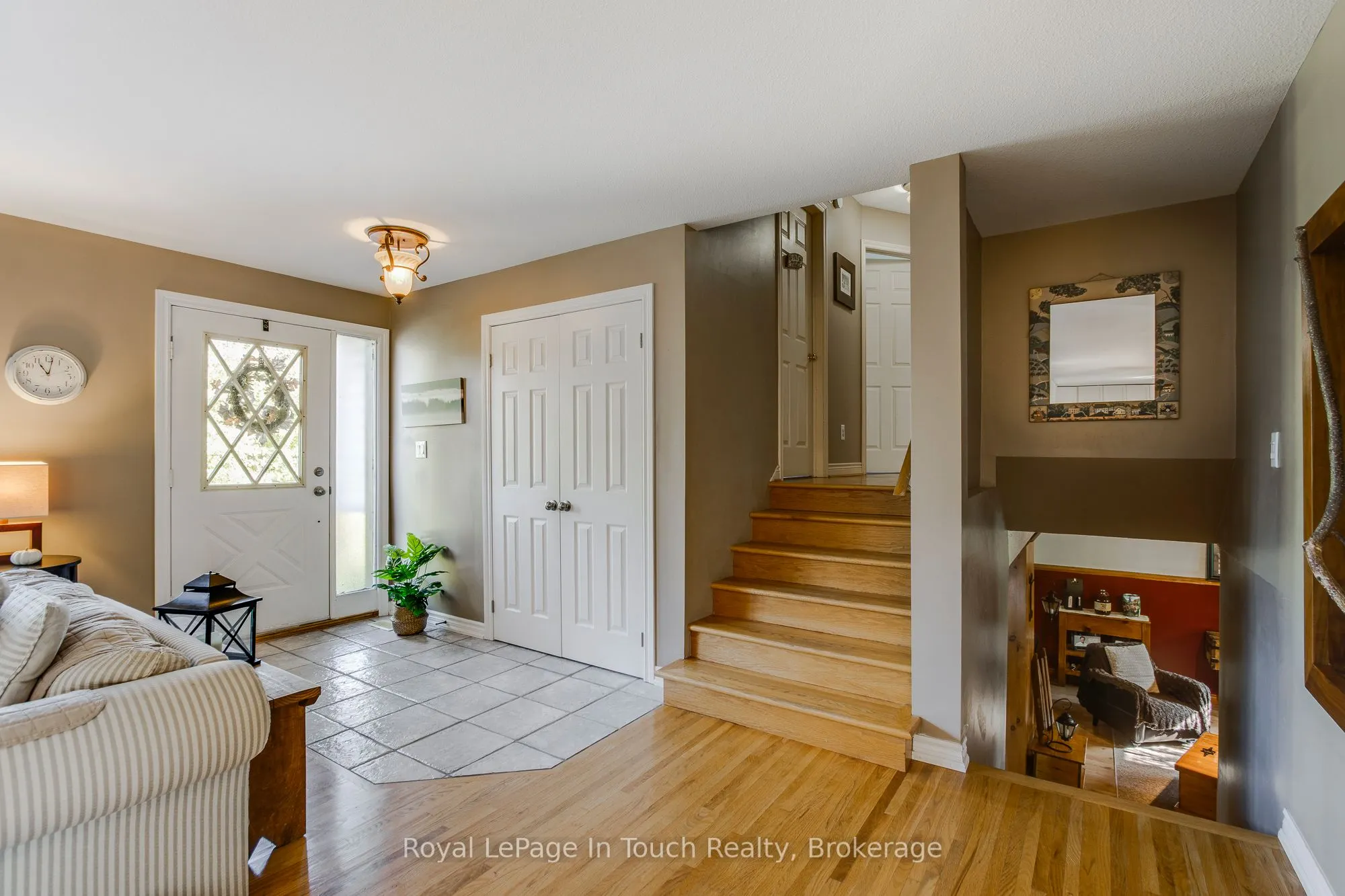 1023 Flos 4 Road W