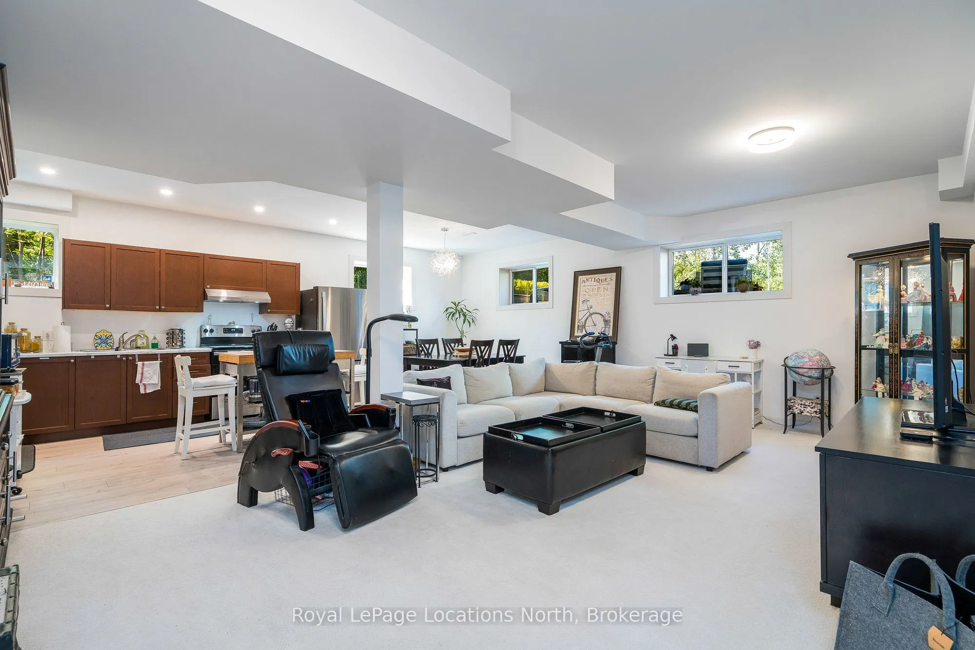 86 Marilyn Avenue S