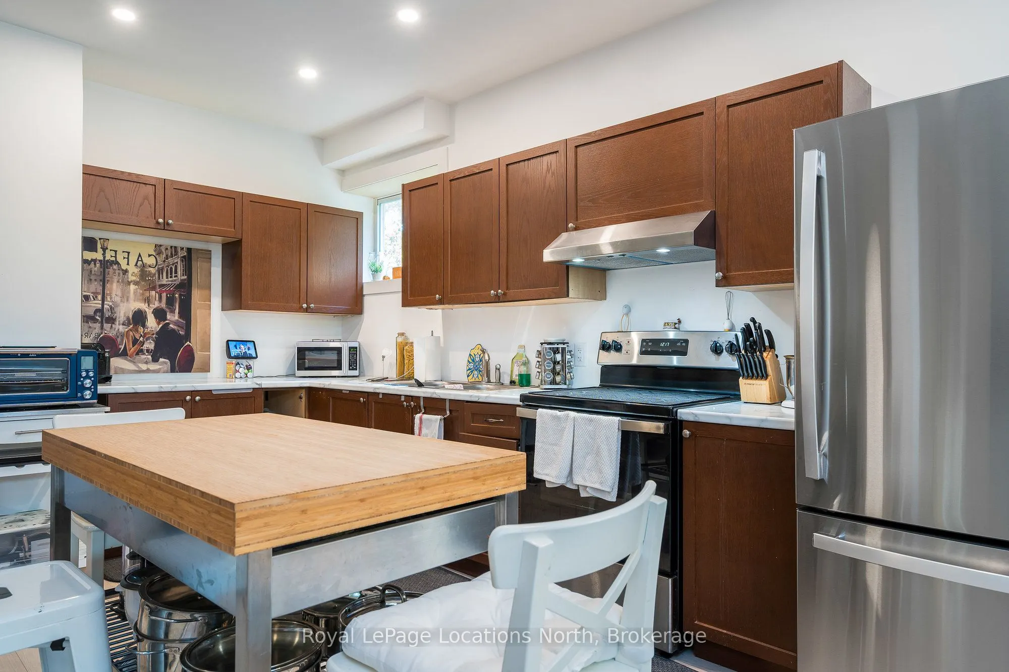 86 Marilyn Avenue S