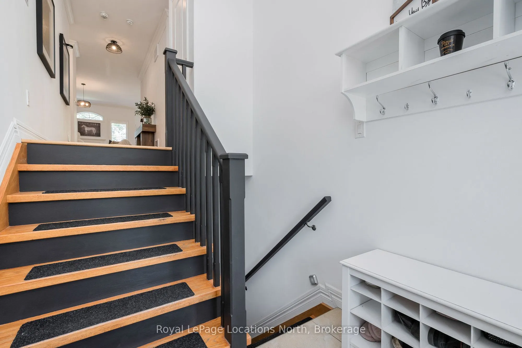 86 Marilyn Avenue S