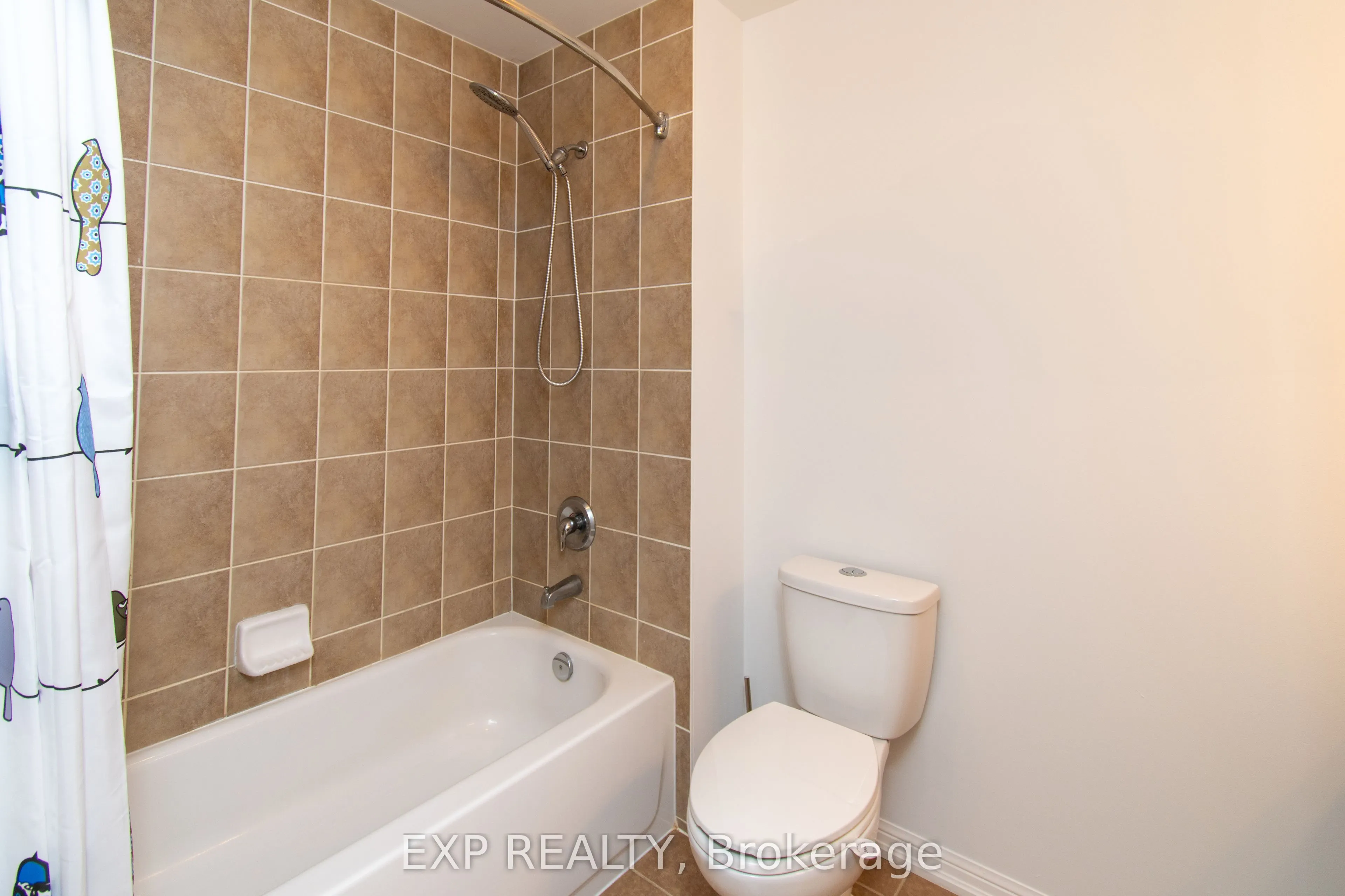 175 Stanley Street, #64