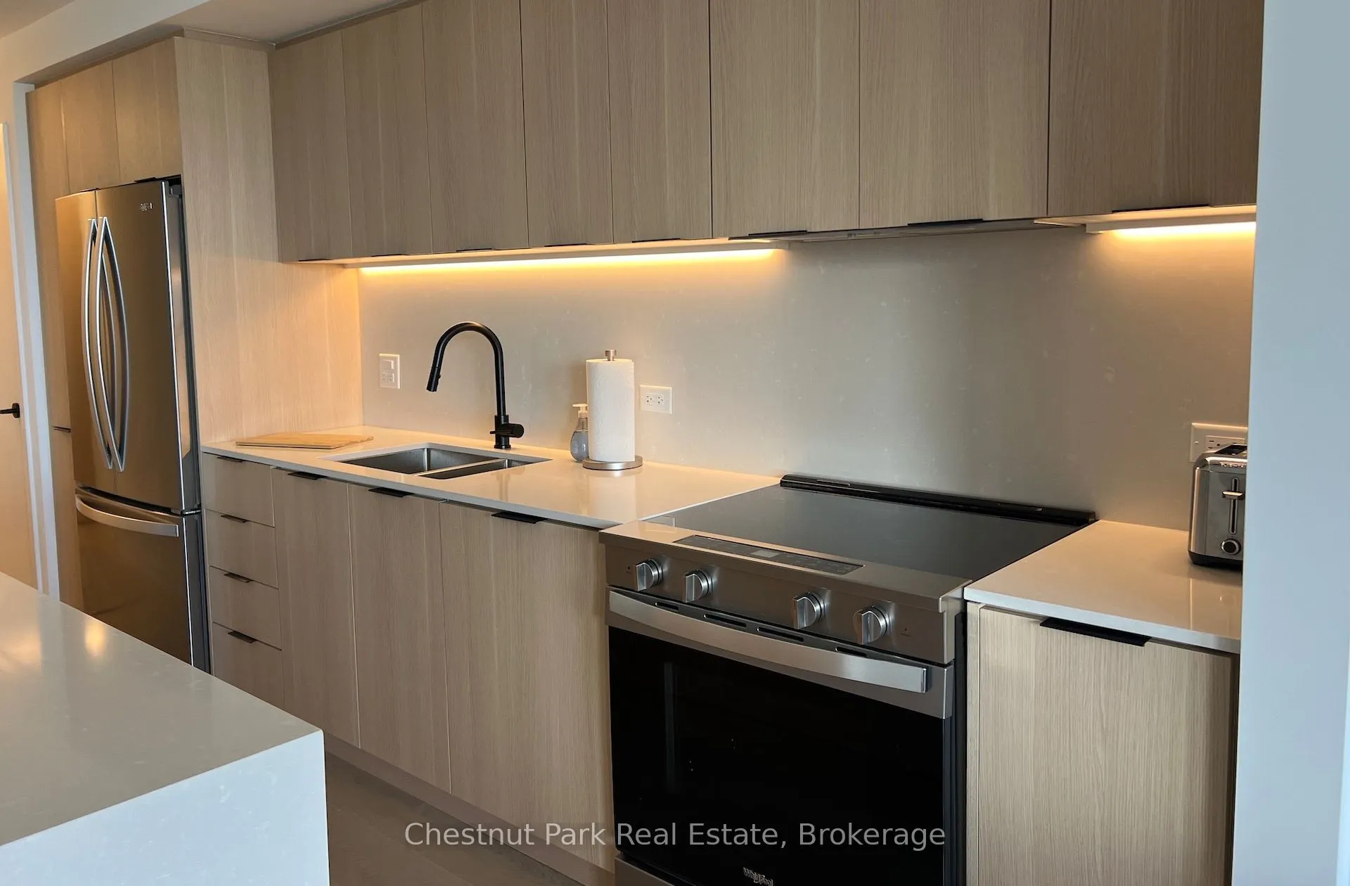 31 Huron Street, #524