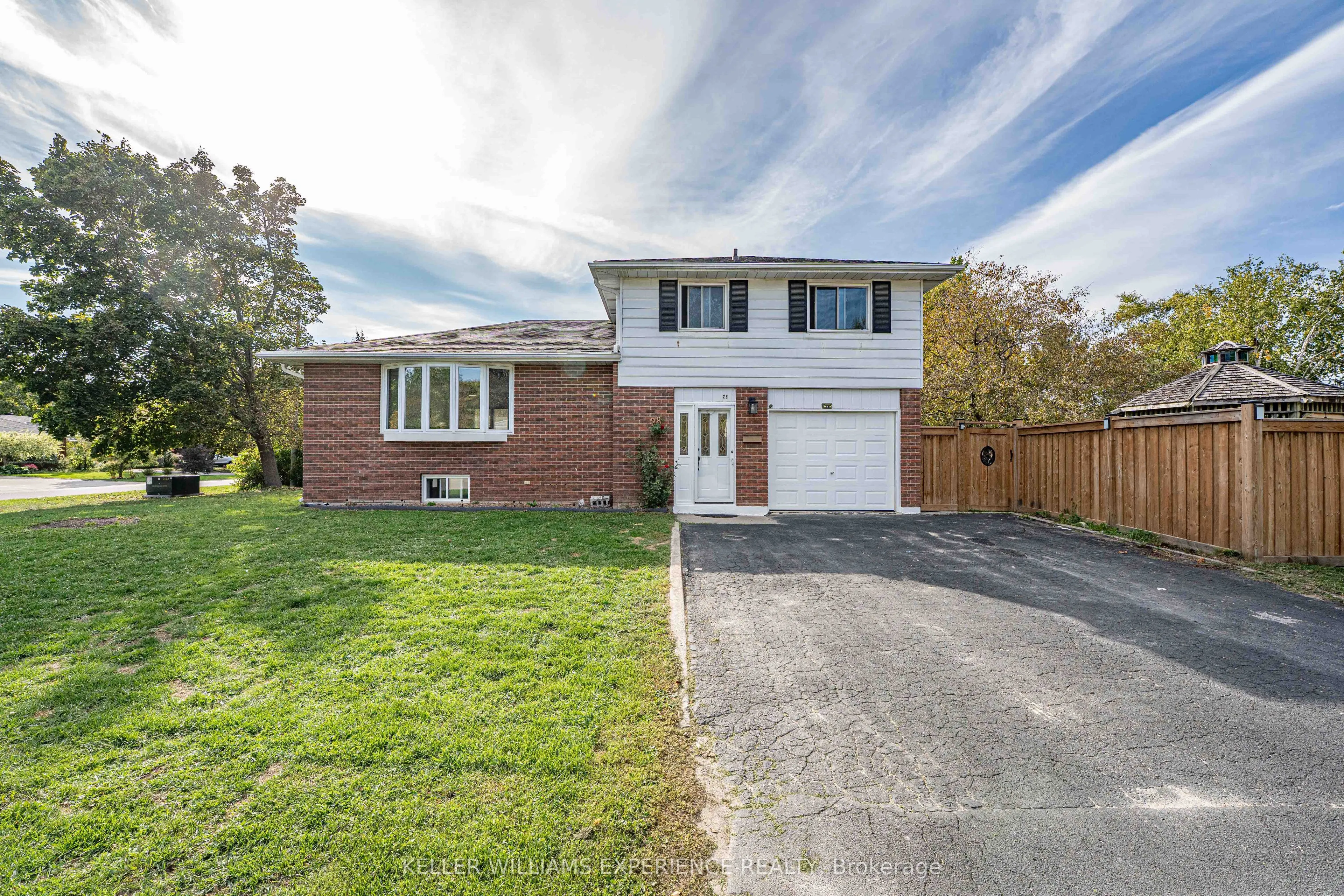28 GIBBARD Crescent