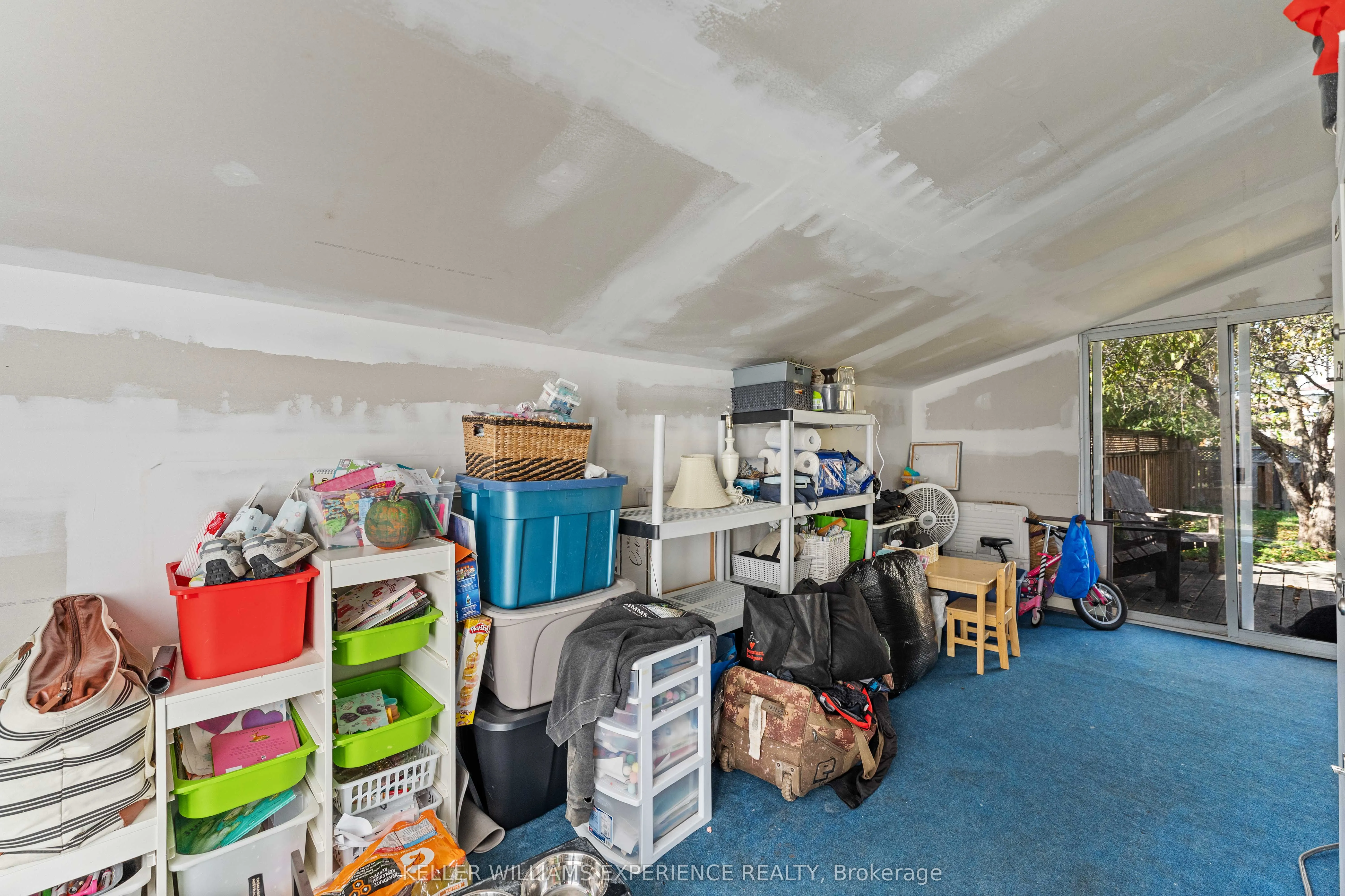 28 GIBBARD Crescent