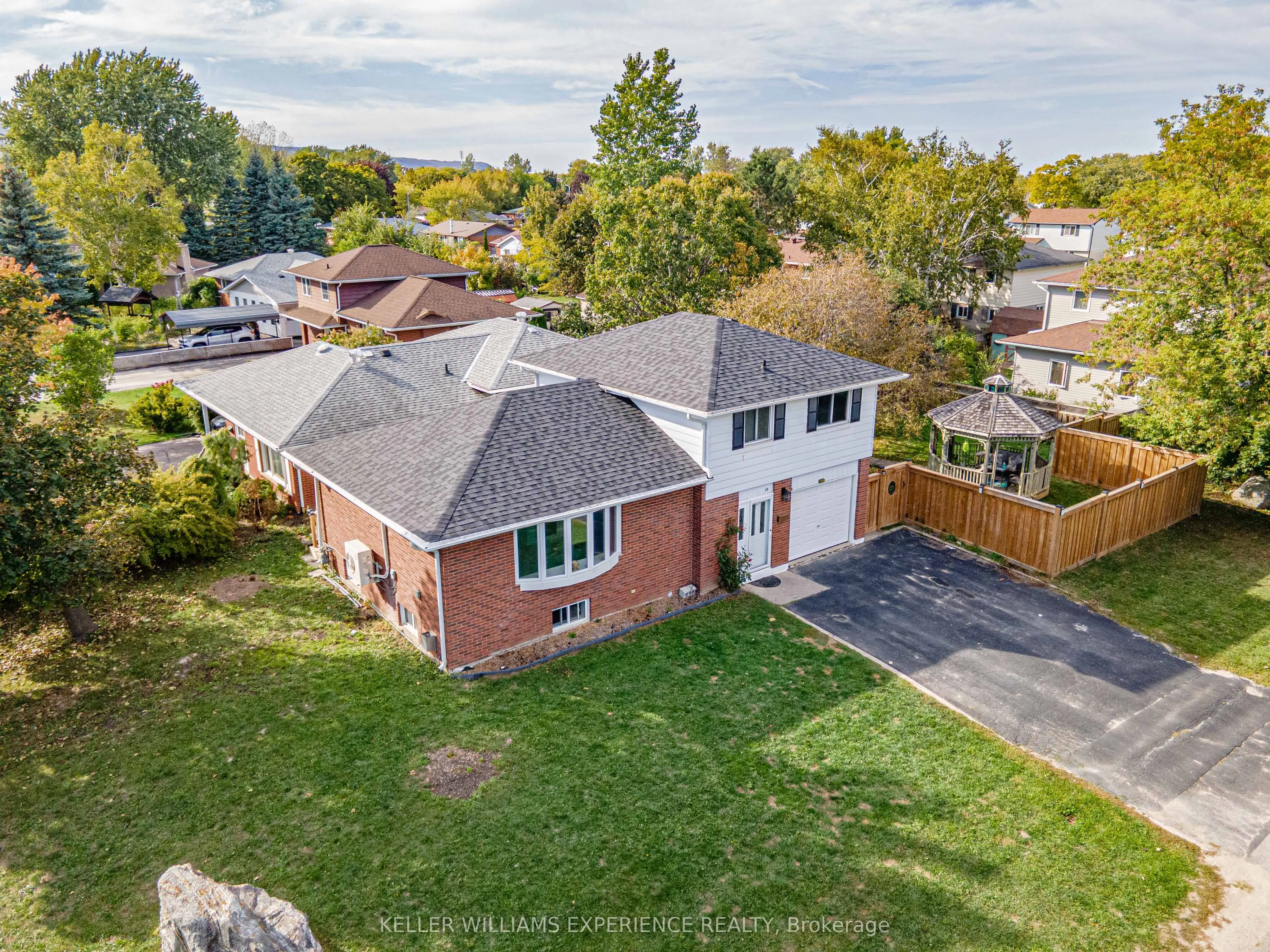 28 GIBBARD Crescent