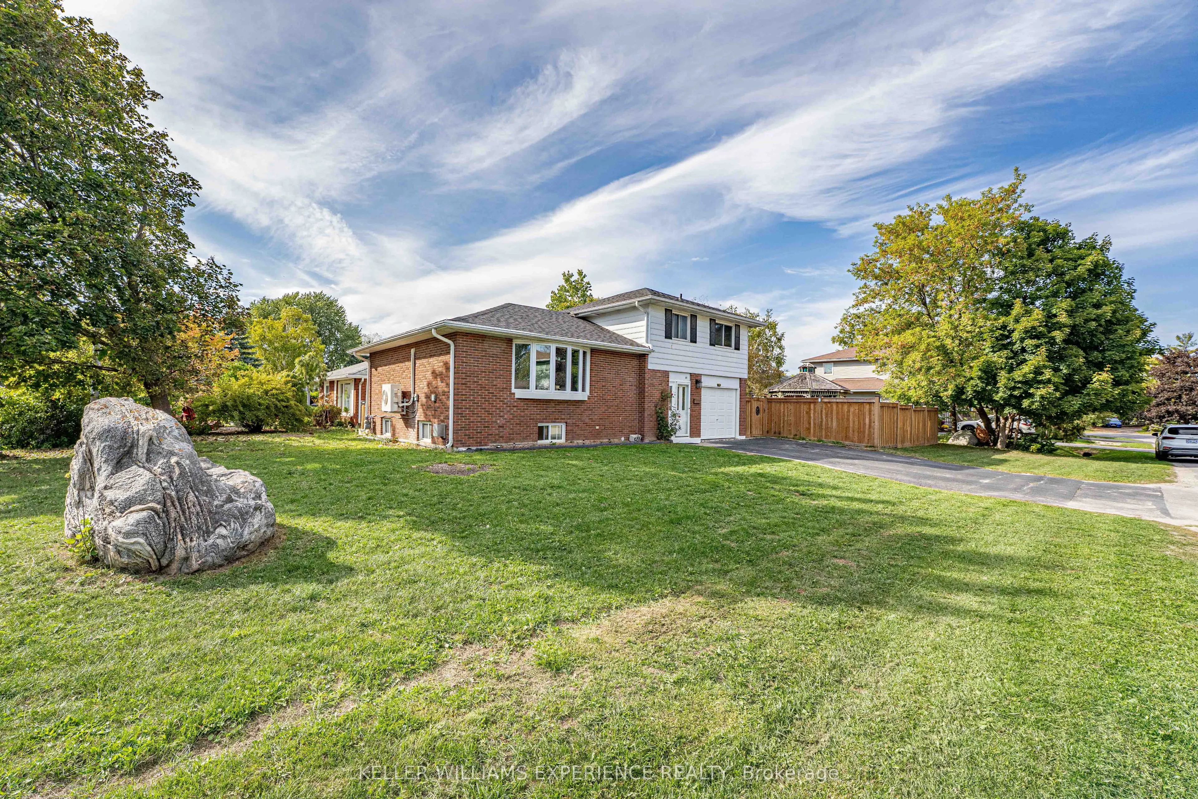 28 GIBBARD Crescent